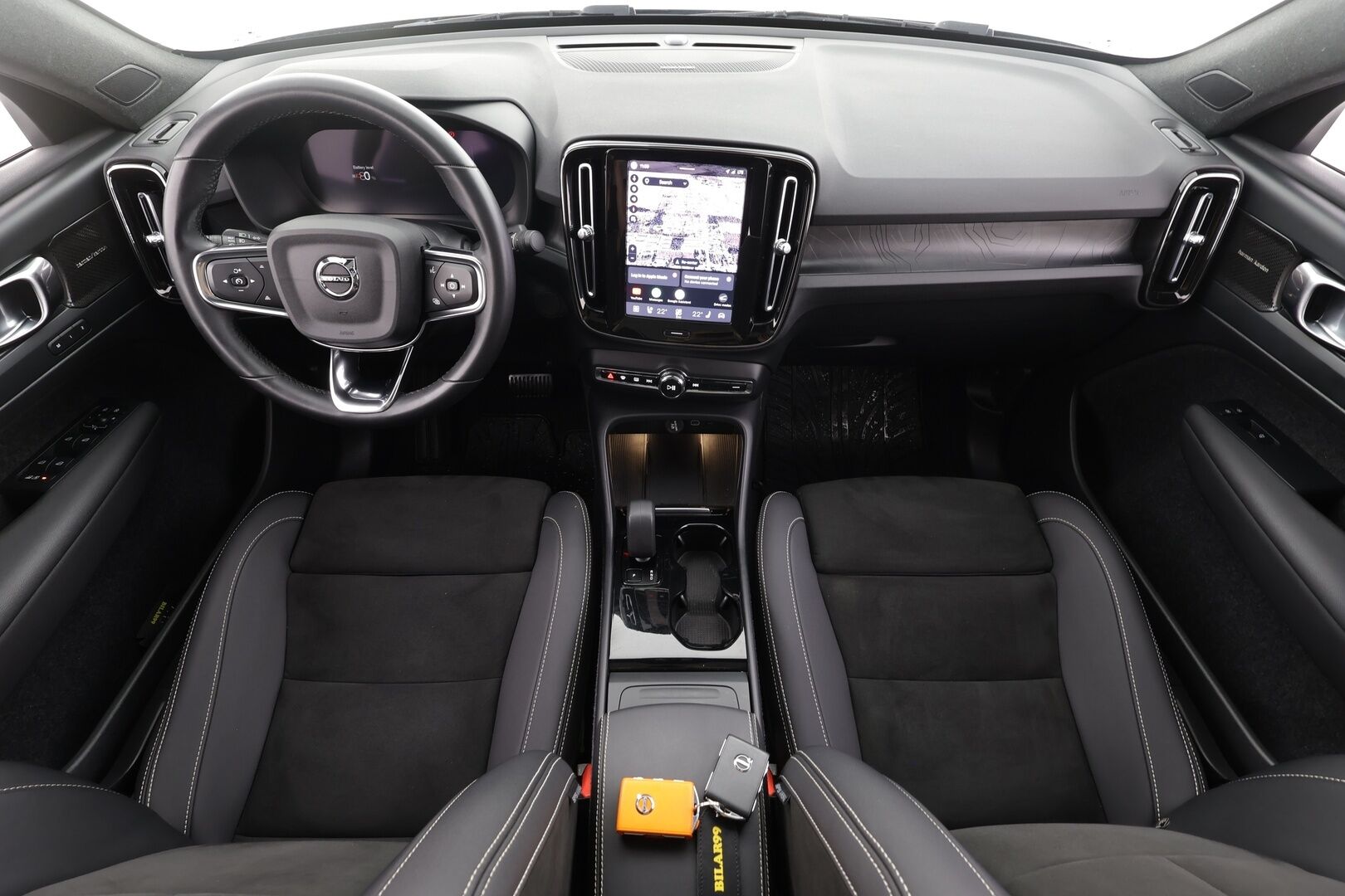 Volvo C40 2023 Recharge Single Ultimate aut - | ACC | ILP | Koukku | H/K | 360-Kamera | LED | Muistipenkki | Lasikatto | Sporttipenkit | Ratinlämmitys | Keyless | Apple & Android | Merkkihuollettu | Kahdet Renkaat |