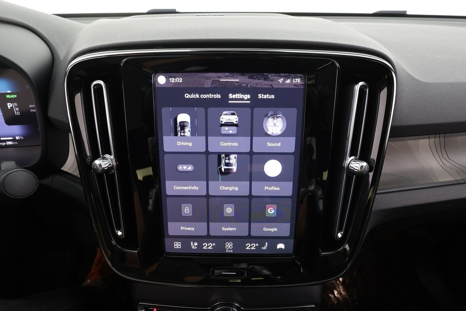 Volvo C40 2023 Recharge Single Ultimate aut - | ACC | ILP | Koukku | H/K | 360-Kamera | LED | Muistipenkki | Lasikatto | Sporttipenkit | Ratinlämmitys | Keyless | Apple & Android | Merkkihuollettu | Kahdet Renkaat |