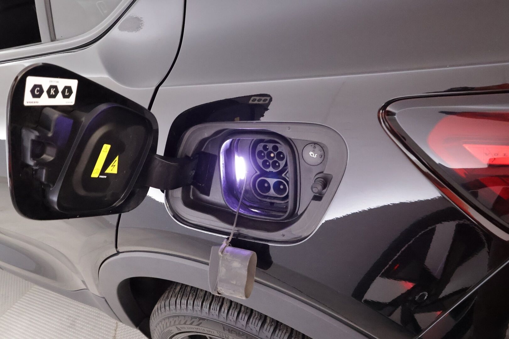 Volvo C40 2023 Recharge Single Ultimate aut - | ACC | ILP | Koukku | H/K | 360-Kamera | LED | Muistipenkki | Lasikatto | Sporttipenkit | Ratinlämmitys | Keyless | Apple & Android | Merkkihuollettu | Kahdet Renkaat |