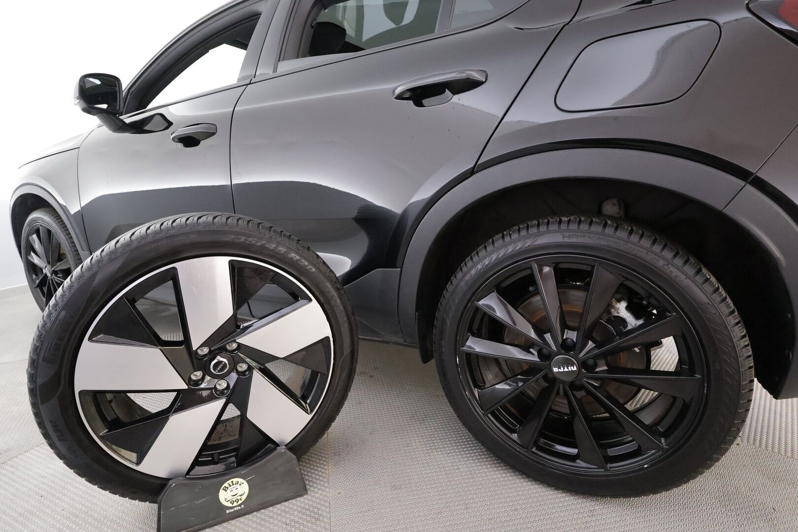 Volvo C40 2023 Recharge Single Ultimate aut - | ACC | ILP | Koukku | H/K | 360-Kamera | LED | Muistipenkki | Lasikatto | Sporttipenkit | Ratinlämmitys | Keyless | Apple & Android | Merkkihuollettu | Kahdet Renkaat |