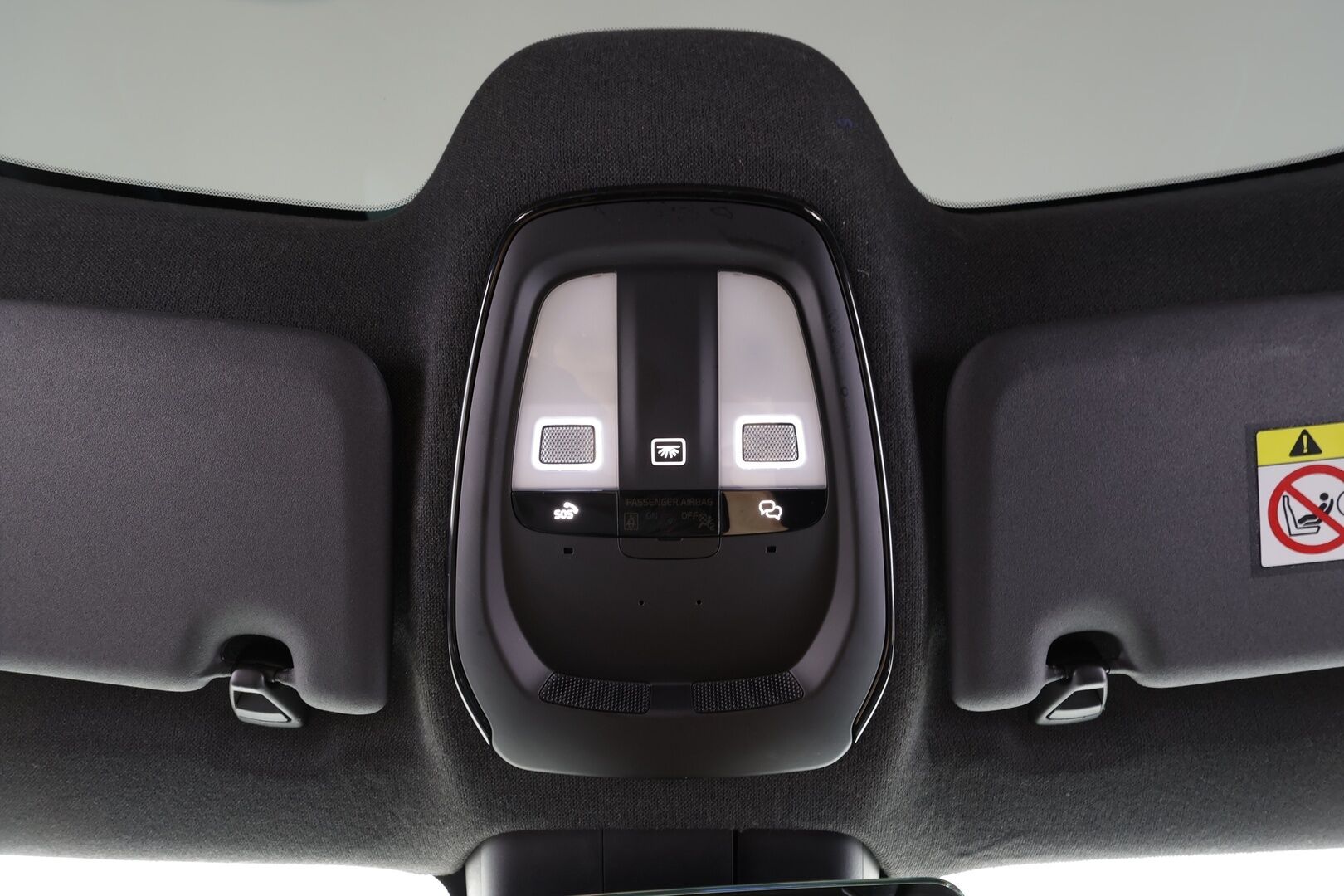 Volvo C40 2023 Recharge Single Ultimate aut - | ACC | ILP | Koukku | H/K | 360-Kamera | LED | Muistipenkki | Lasikatto | Sporttipenkit | Ratinlämmitys | Keyless | Apple & Android | Merkkihuollettu | Kahdet Renkaat |