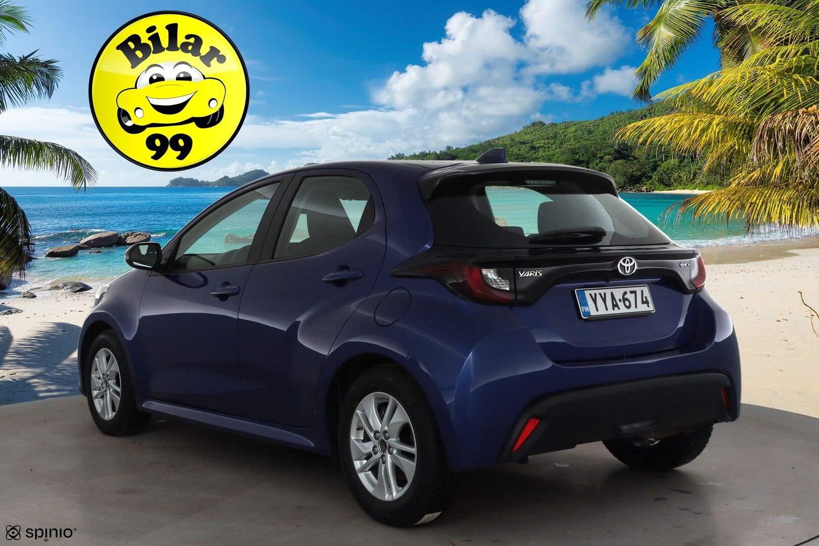 Toyota Yaris 2024 1,5 Hybrid 116 Intense * Suomi-auto / ACC / P.kamera / Apple&Android * - Kahdet renkaat aluvanteilla / Merkkihuollettu