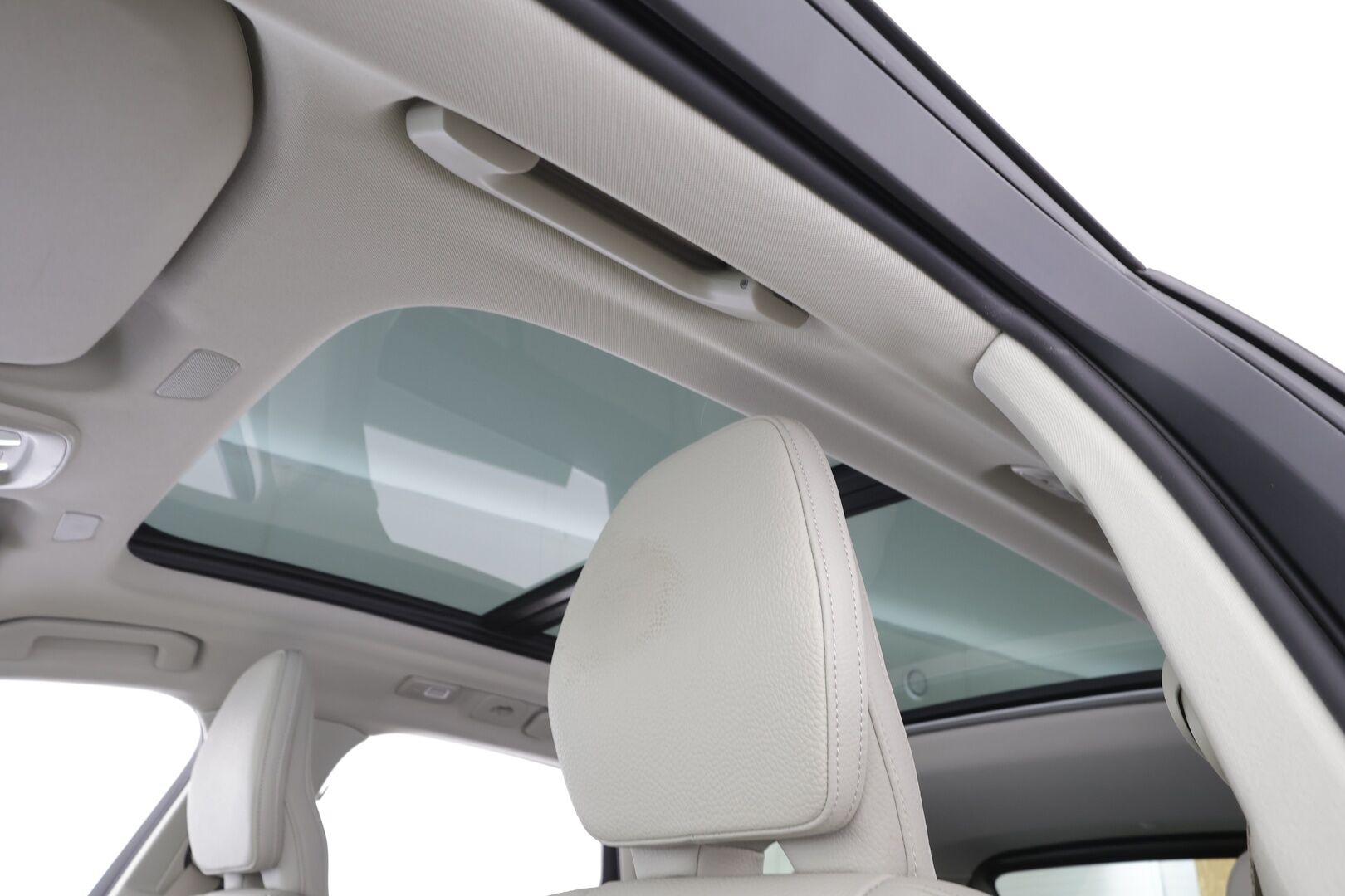 Volvo XC60 2024 T6 AWD Long Range Plus Bright aut. - | Koukku | Panorama | ACC | Full-LED | P.Kamera | Sporttinahat Muistilla | Kaistavahti | Navi | Katveavustin | Keyless | 1-om Suomi-auto |  2x Latauskaapelit | Kahdet renkaat | Merkkihuollot | 