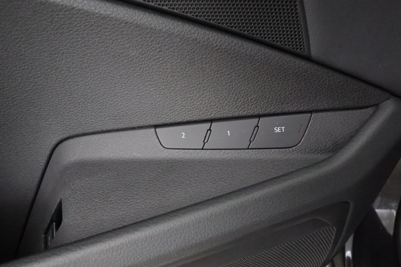 Audi e-tron 2020 50 quattro * ACC / LED / Lisälämmitin / Panorama / Muistipenkki / Nahat / P.tutkat * - Akku kuntotarkastettu / Kahdet Renkaat 