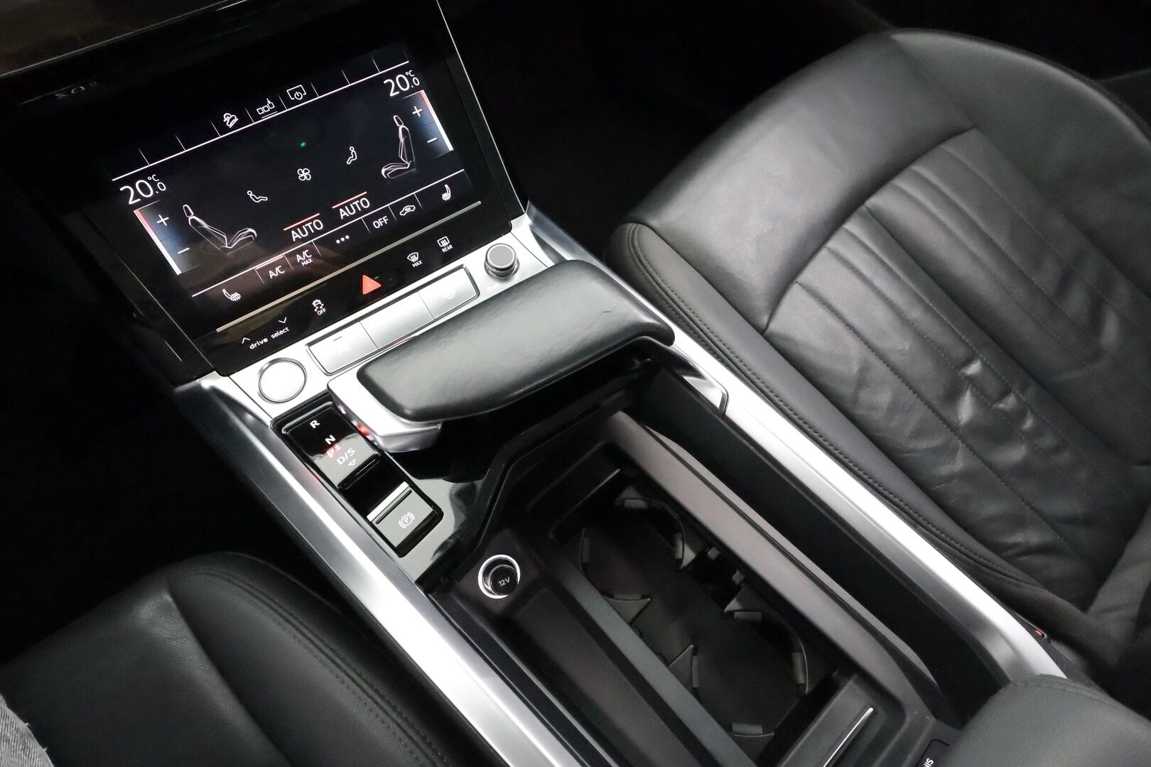 Audi e-tron 2020 50 quattro * ACC / LED / Lisälämmitin / Panorama / Muistipenkki / Nahat / P.tutkat * - Akku kuntotarkastettu / Kahdet Renkaat 