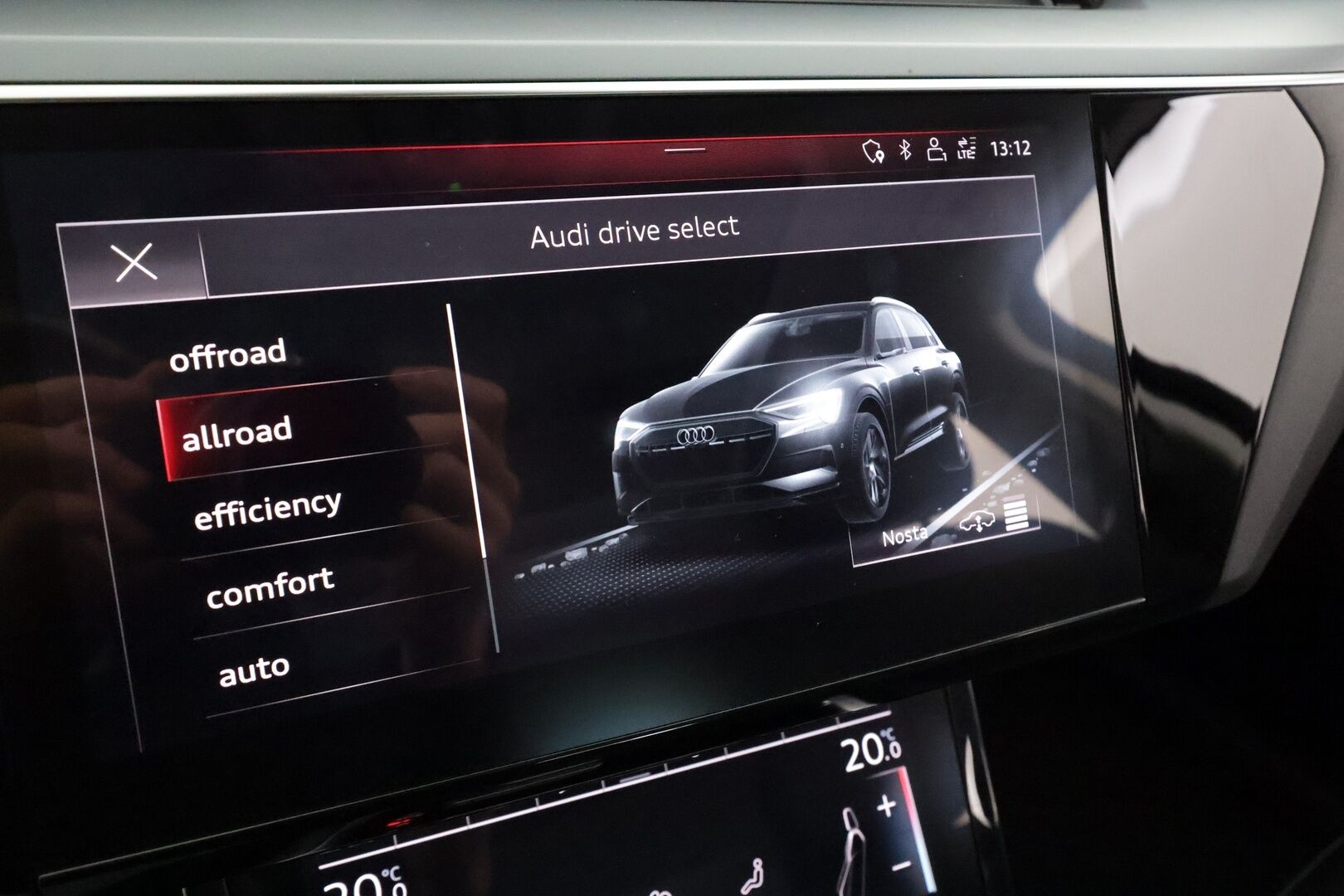 Audi e-tron 2020 50 quattro * ACC / LED / Lisälämmitin / Panorama / Muistipenkki / Nahat / P.tutkat * - Akku kuntotarkastettu / Kahdet Renkaat 