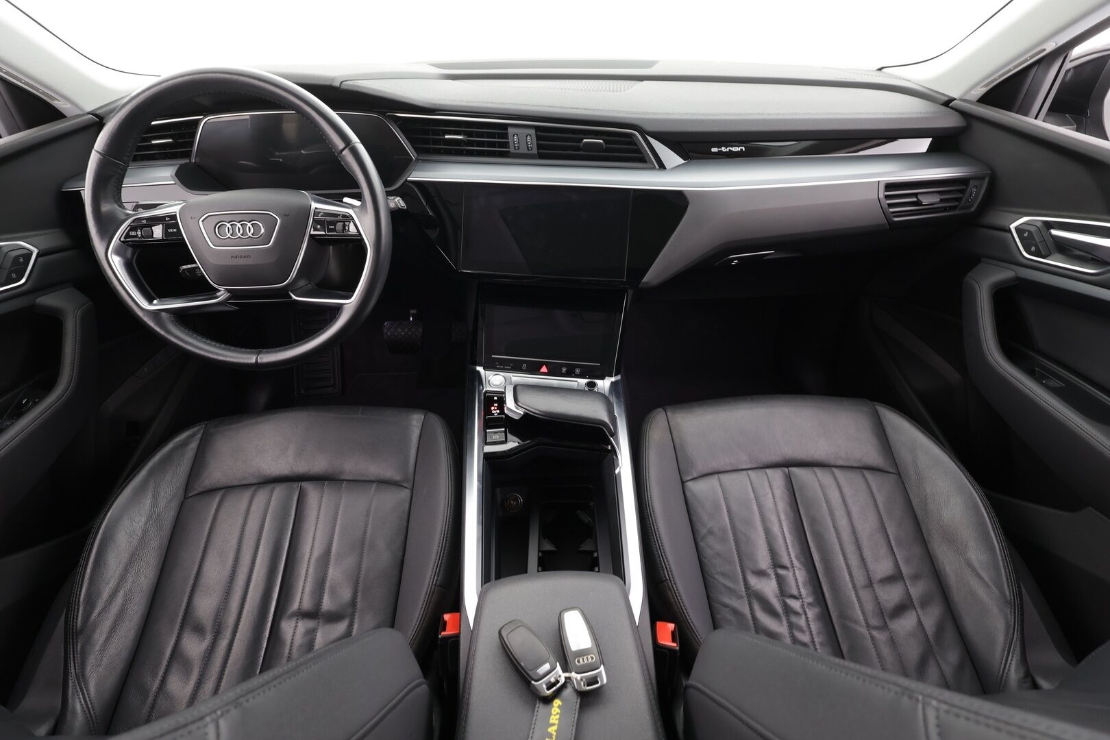 Audi e-tron 2020 50 quattro * ACC / LED / Lisälämmitin / Panorama / Muistipenkki / Nahat / P.tutkat * - Akku kuntotarkastettu / Kahdet Renkaat 