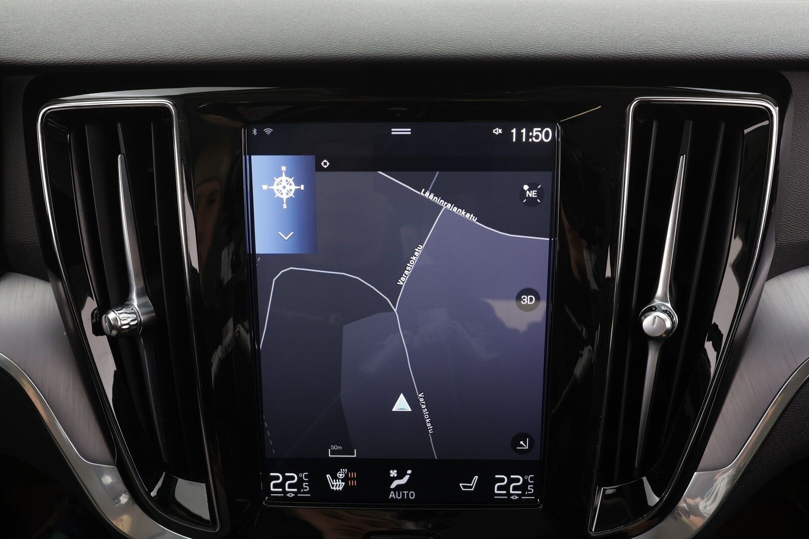 Volvo V60 2020 T6 TwE AWD Momentum aut * ACC / HUD / 360° / Full LED / Muistipenkki / Webasto / Koukku / BLIS / Navi / KeylessGo * - Akku kuntotarkastettu / Kahdet renkaat aluvanteilla