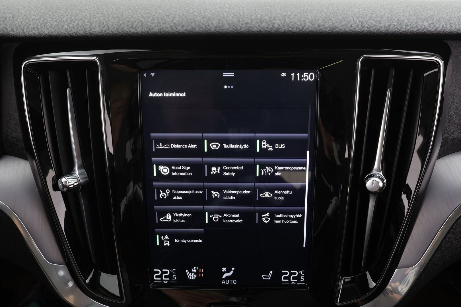 Volvo V60 2020 T6 TwE AWD Momentum aut * ACC / HUD / 360° / Full LED / Muistipenkki / Webasto / Koukku / BLIS / Navi / KeylessGo * - Akku kuntotarkastettu / Kahdet renkaat aluvanteilla