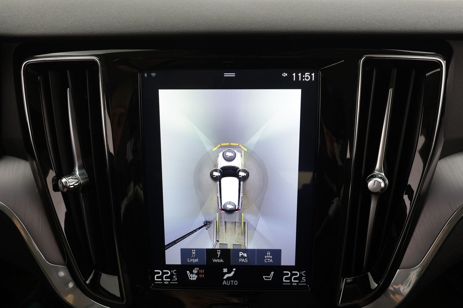 Volvo V60 2020 T6 TwE AWD Momentum aut * ACC / HUD / 360° / Full LED / Muistipenkki / Webasto / Koukku / BLIS / Navi / KeylessGo * - Akku kuntotarkastettu / Kahdet renkaat aluvanteilla