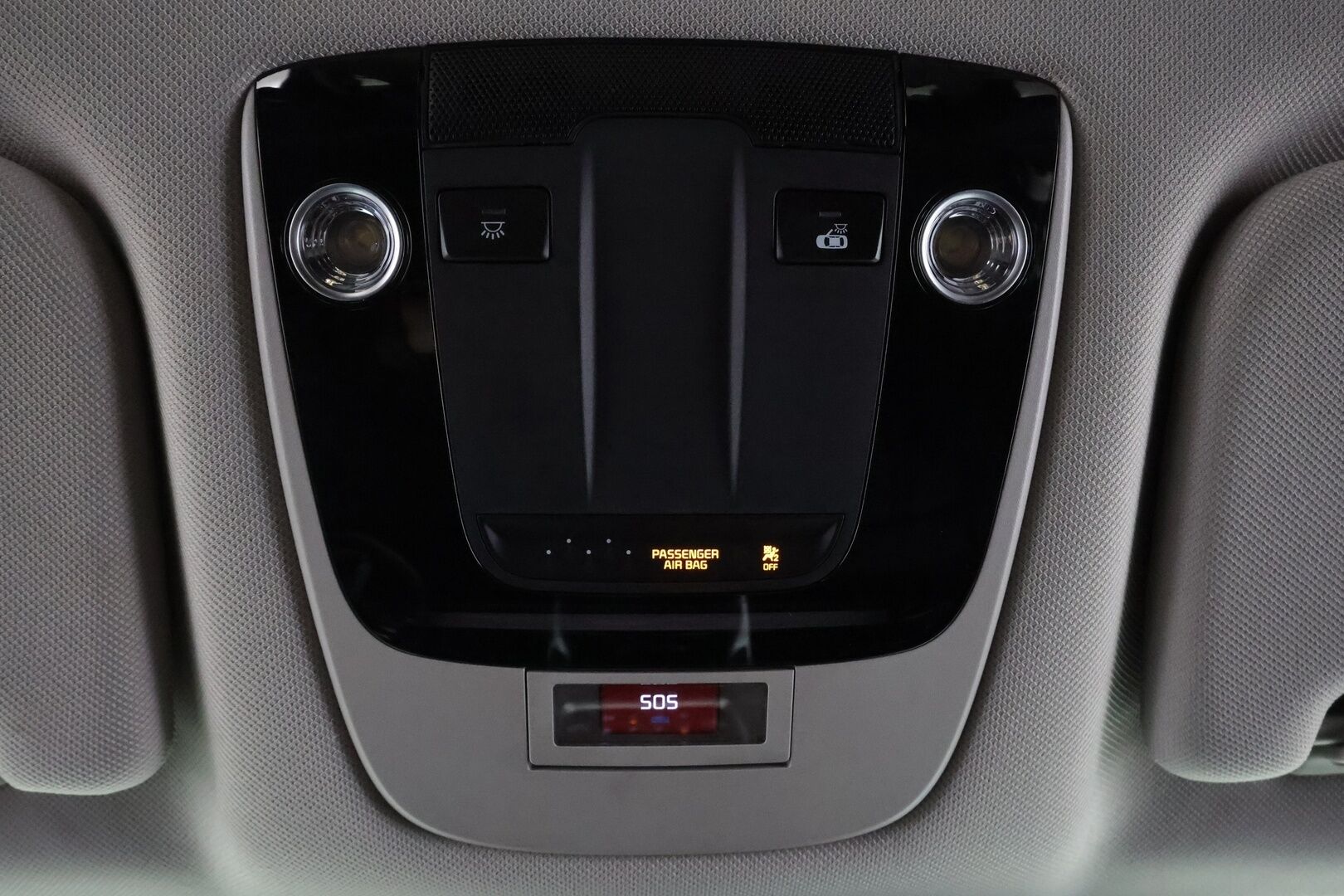 Toyota Yaris 2024 1,5 Hybrid 116 Intense * 1.Om Suomi-auto / ACC / P.kamera / Ratinlämmitin / Kaistavahti / Apple&Android * - Kahdet renkaat aluvanteilla / Merkkihuollettu - HULLUT BLACKWEEK JATKOT - KORKOTARJOUS 2,49%