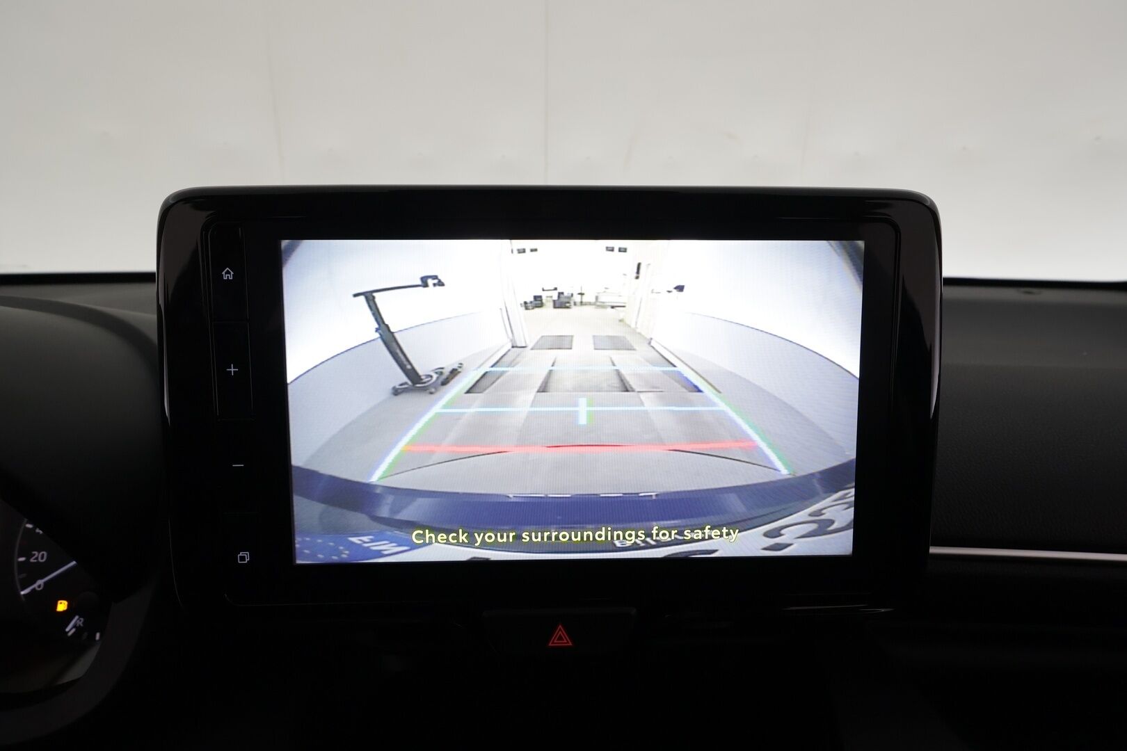 Toyota Yaris 2024 1,5 Hybrid 116 Intense * 1.Om Suomi-auto / ACC / P.kamera / Ratinlämmitin / Kaistavahti / Apple&Android * - Kahdet renkaat aluvanteilla / Merkkihuollettu - HULLUT BLACKWEEK JATKOT - KORKOTARJOUS 2,49%