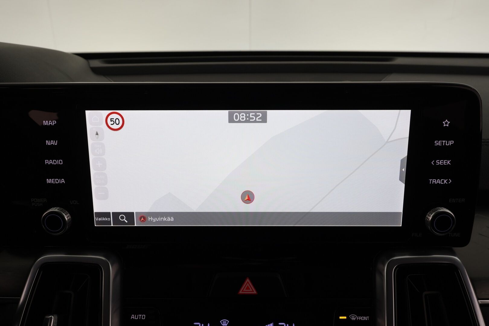 Toyota Yaris 2024 1,5 Hybrid 116 Intense * 1.Om Suomi-auto / ACC / P.kamera / Ratinlämmitin / Kaistavahti / Apple&Android * - Kahdet renkaat aluvanteilla / Merkkihuollettu - HULLUT BLACKWEEK JATKOT - KORKOTARJOUS 2,49%