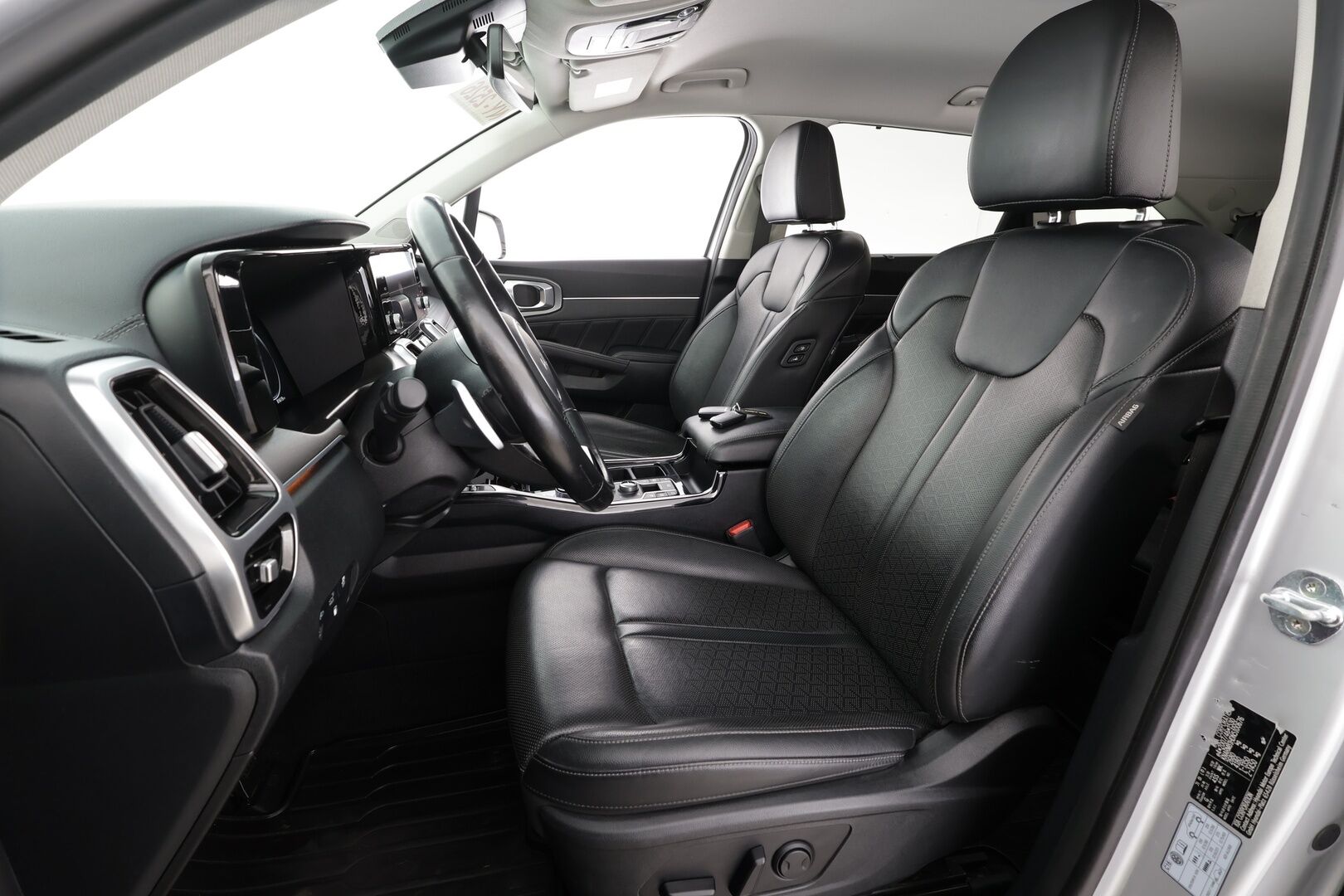 Toyota Yaris 2024 1,5 Hybrid 116 Intense * 1.Om Suomi-auto / ACC / P.kamera / Ratinlämmitin / Kaistavahti / Apple&Android * - Kahdet renkaat aluvanteilla / Merkkihuollettu - HULLUT BLACKWEEK JATKOT - KORKOTARJOUS 2,49%