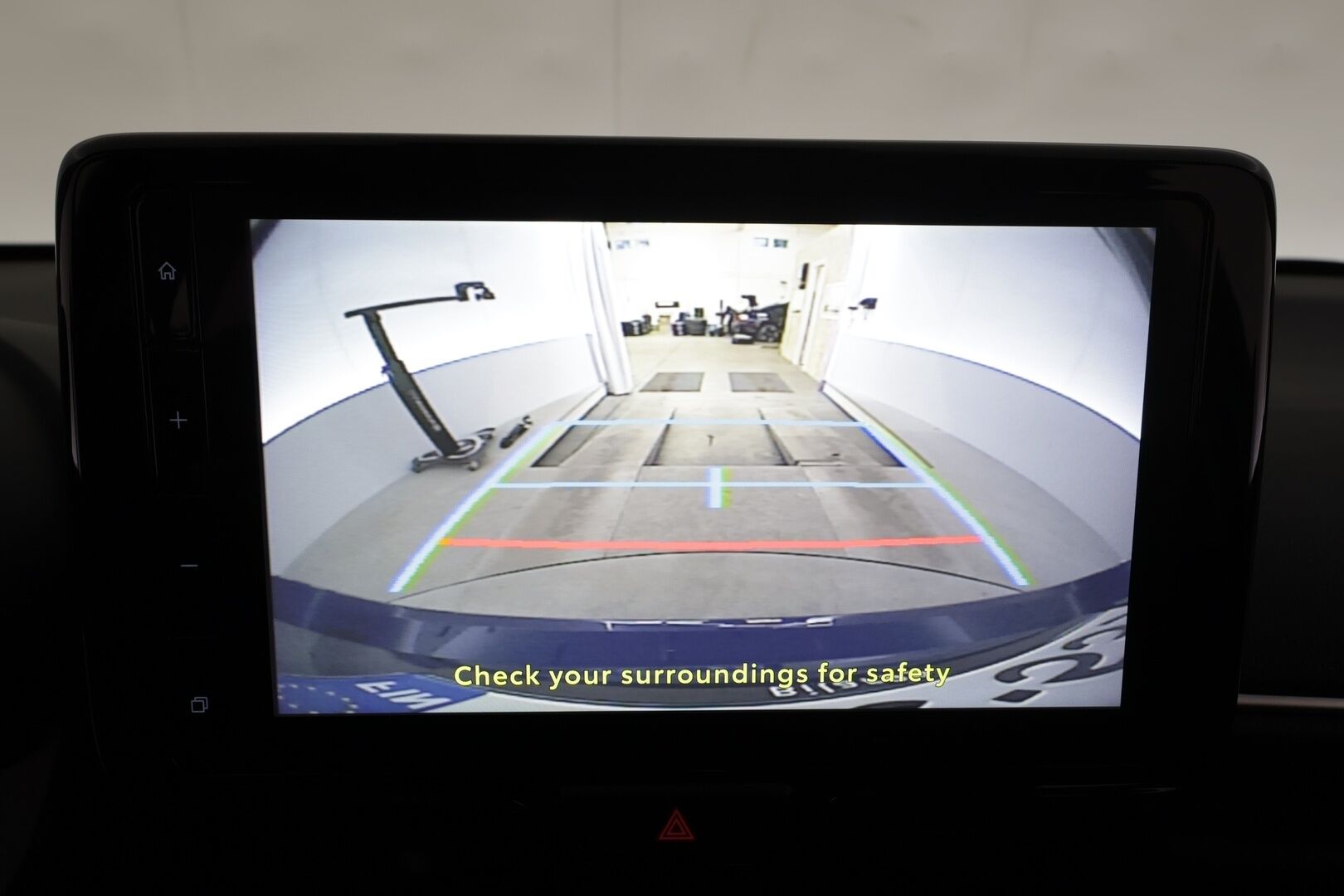 Toyota Yaris 2024 1,5 Hybrid 116 Intense * Suomi-auto / ACC / P.kamera / Kaistavahti / Ratinlämmitin / 2xRenkaat * - Merkkihuollettu - HULLUT JOULUT KORKOTARJOUS 2,49% 