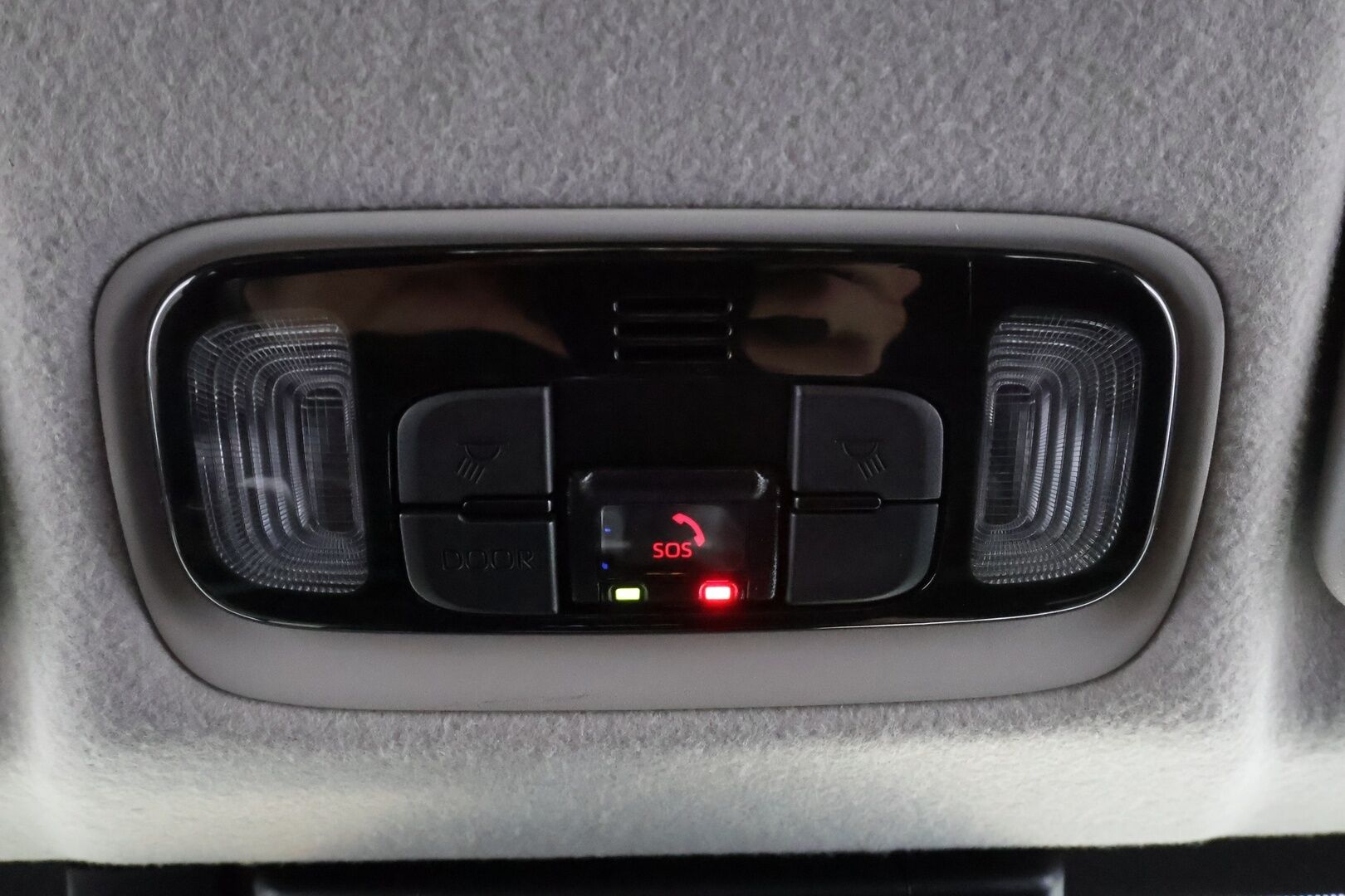 Toyota Yaris 2024 1,5 Hybrid 116 Intense * Suomi-auto / ACC / P.kamera / Kaistavahti / Ratinlämmitin / 2xRenkaat * - Merkkihuollettu - HULLUT JOULUT KORKOTARJOUS 2,49% 