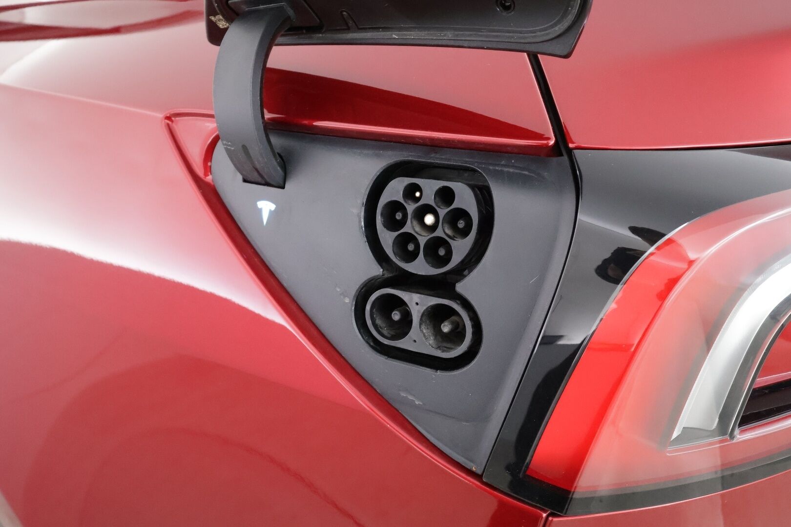 Tesla Model 3 2024 RWD Highland - | ACC | ILP | Ilm. sähkönahat | Takanäyttö | Lasikatto | Muistipenkki | Matrix-LED | Autosteer | BSM | P.kamera | Lämm. rati | 1-om suomiauto | 