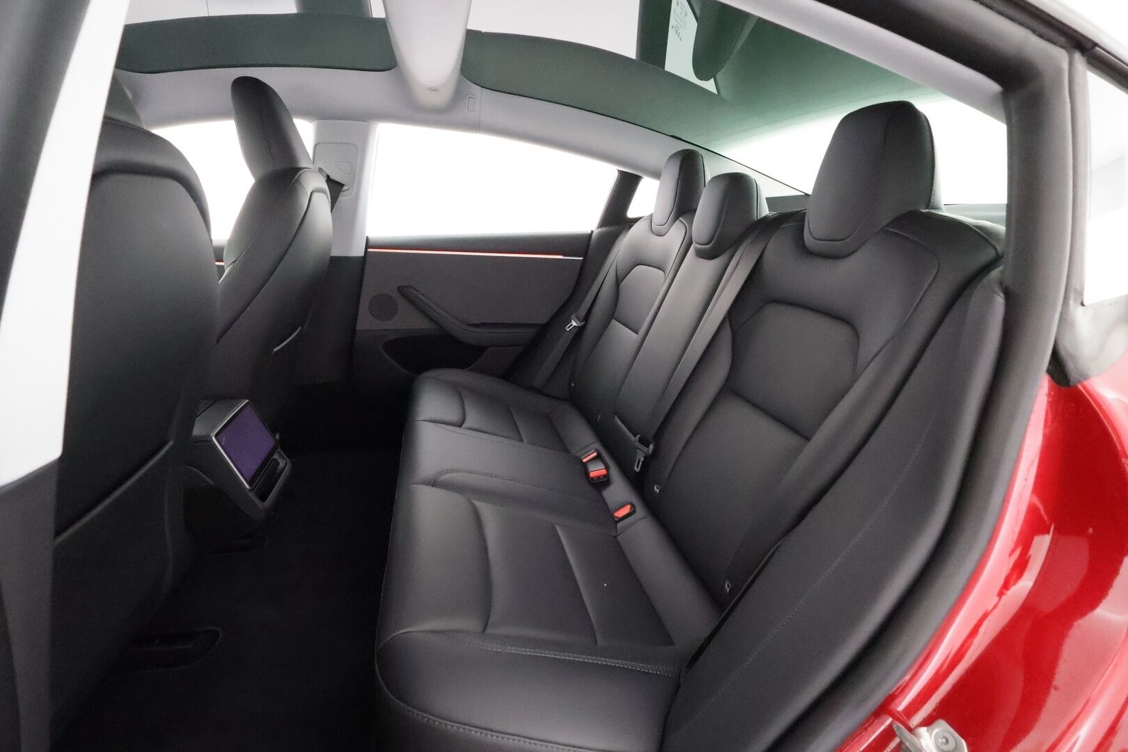 Tesla Model 3 2024 RWD Highland - | ACC | ILP | Ilm. sähkönahat | Takanäyttö | Lasikatto | Muistipenkki | Matrix-LED | Autosteer | BSM | P.kamera | Lämm. rati | 1-om suomiauto | 