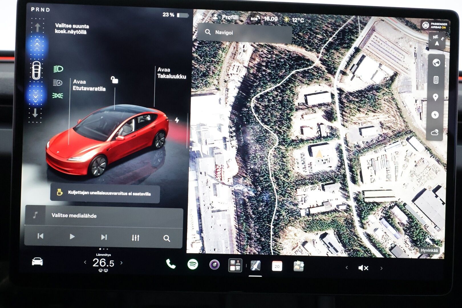 Tesla Model 3 2024 RWD Highland - | ACC | ILP | Ilm. sähkönahat | Takanäyttö | Lasikatto | Muistipenkki | Matrix-LED | Autosteer | BSM | P.kamera | Lämm. rati | 1-om suomiauto | 