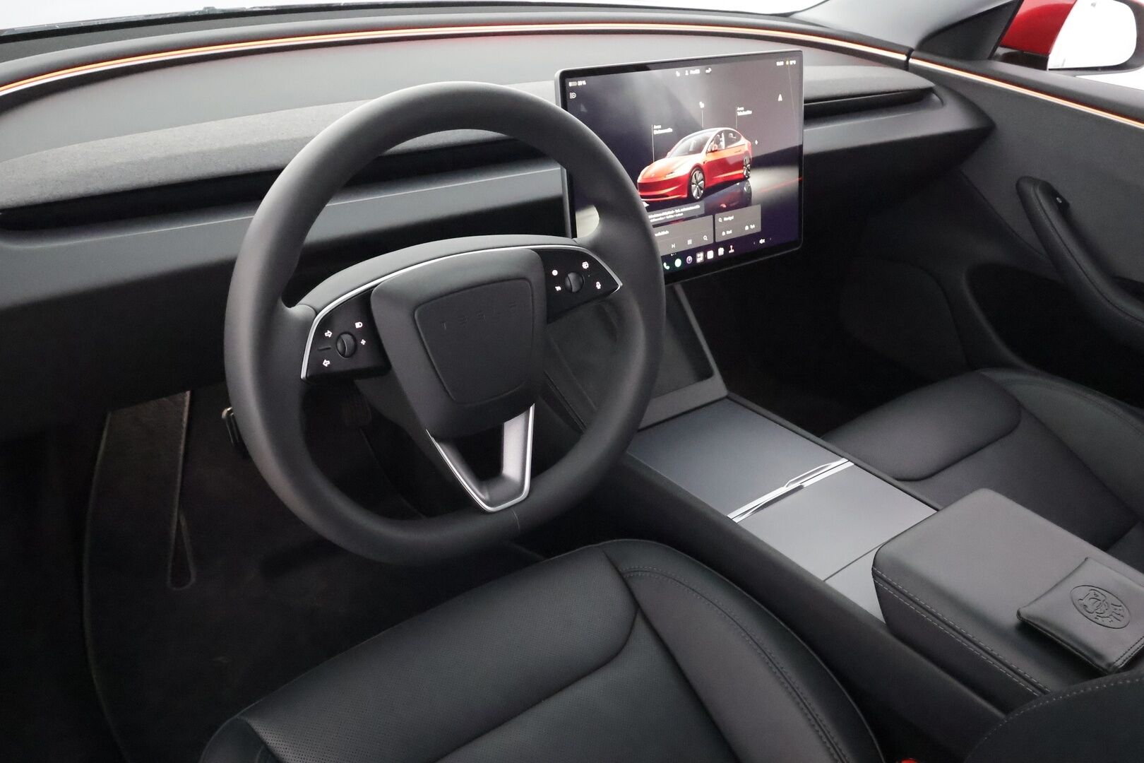Tesla Model 3 2024 RWD Highland - | ACC | ILP | Ilm. sähkönahat | Takanäyttö | Lasikatto | Muistipenkki | Matrix-LED | Autosteer | BSM | P.kamera | Lämm. rati | 1-om suomiauto | 
