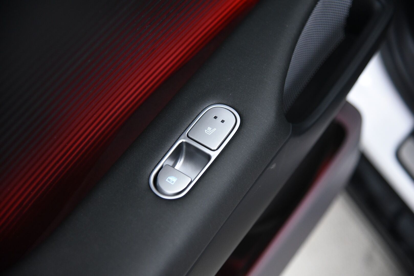 Hyundai IONIQ 6 2023 77 kWh 325 hv AWD First Edition / Adapt.vakkari / LED / BOSE / Lasikattoluukku / 360° Kamera / HUD - Hyvillä varusteilla / SoH: 97,5% - HULLU BLACKWEEK KORKOTARJOUS 2,49%