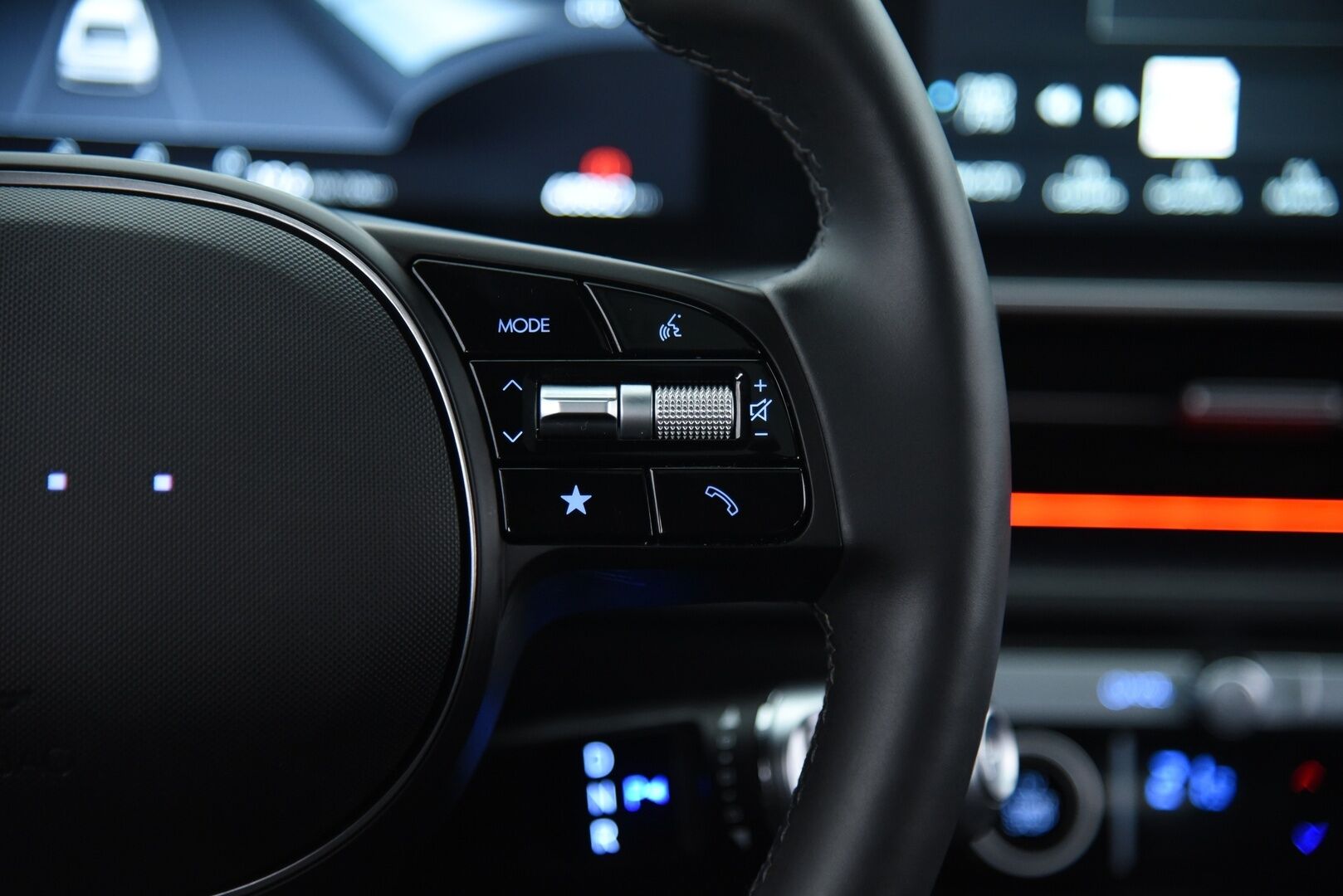 Hyundai IONIQ 6 2023 77 kWh 325 hv AWD First Edition / Adapt.vakkari / LED / BOSE / Lasikattoluukku / 360° Kamera / HUD - Hyvillä varusteilla / SoH: 97,5%