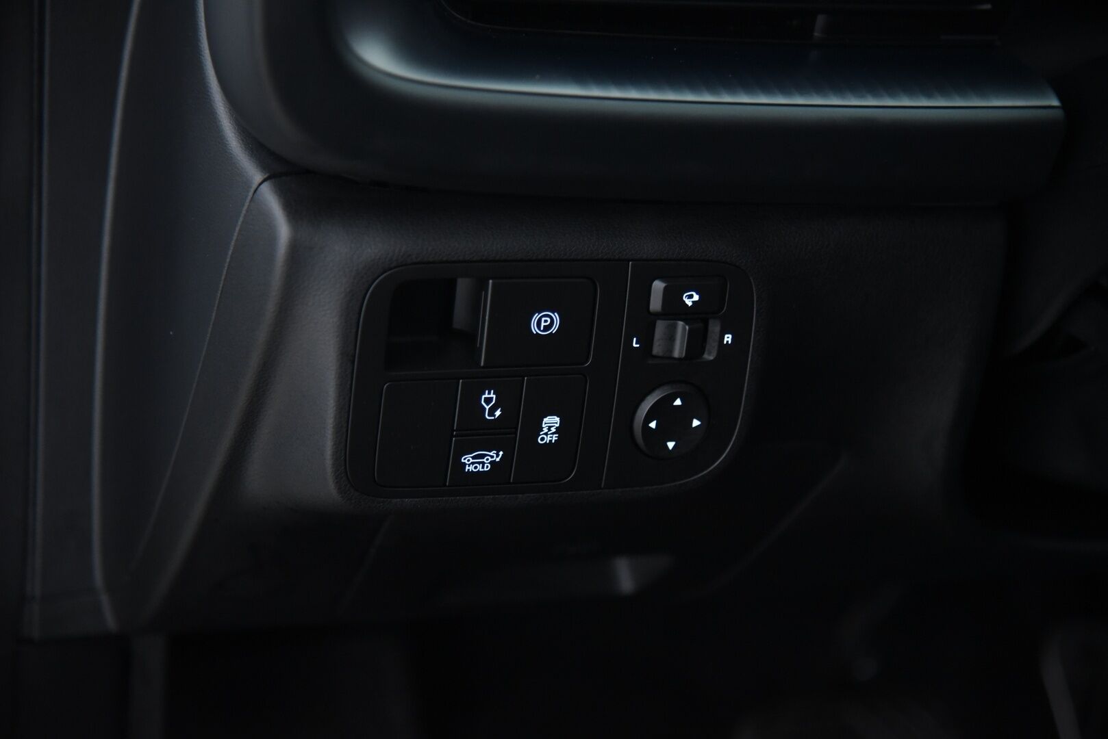 Hyundai IONIQ 6 2023 77 kWh 325 hv AWD First Edition / Adapt.vakkari / LED / BOSE / Lasikattoluukku / 360° Kamera / HUD - Hyvillä varusteilla / SoH: 97,5% - HULLU BLACKWEEK KORKOTARJOUS 2,49%