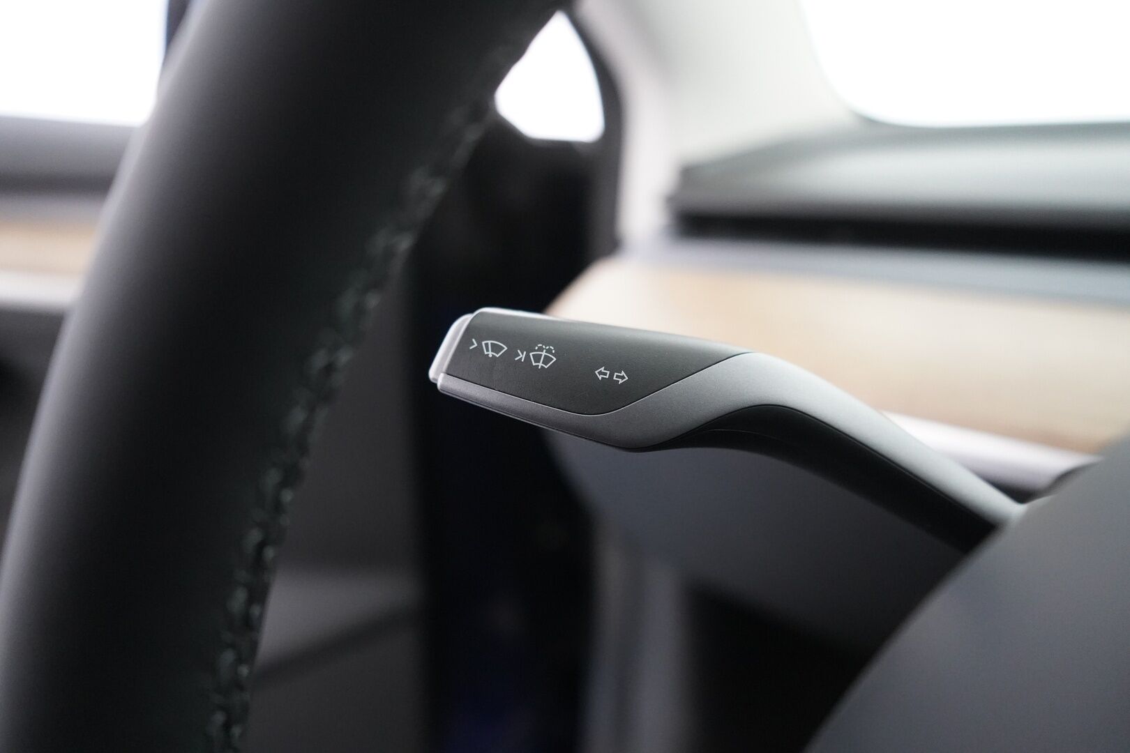 TESLA MODEL 3 2021 Long Range Dual Motor AWD - Vetokoukku | Lasikatto | Lämpöpumppu | ACC | Matrix | Kamera | Muistipenkki | Kahdet renkaat vanteineen | Akku kuntotarkastettu