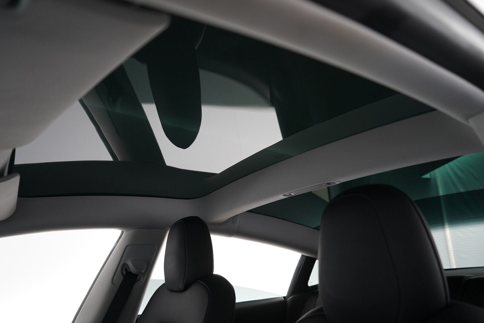 TESLA MODEL 3 2021 Long Range Dual Motor AWD - Vetokoukku | Lasikatto | Lämpöpumppu | ACC | Matrix | Kamera | Muistipenkki | Kahdet renkaat vanteineen | Akku kuntotarkastettu