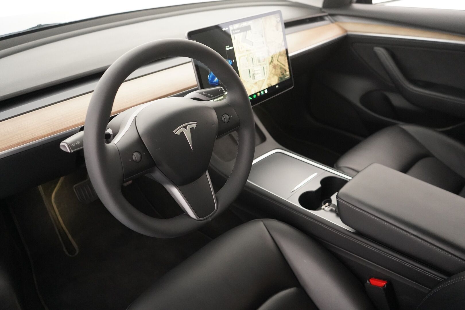 TESLA MODEL 3 2021 Long Range Dual Motor AWD - Vetokoukku | Lasikatto | Lämpöpumppu | ACC | Matrix | Kamera | Muistipenkki | Kahdet renkaat vanteineen | Akku kuntotarkastettu