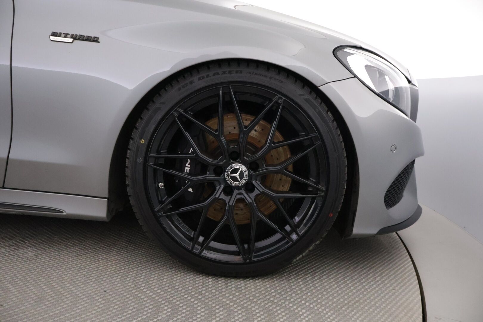 Mercedes-Benz C 43 AMG 2017 4Matic A *Burmester / HUD / Performance penkit / Distronic+ / BLIS / Keyless / AMG Ride Control* - *Näyttävällä kokonaisuudella oleva C450 AMG / KW Alusta / Palladium Silver* - HULLUT BLACKWEEK JATKOT - KORKOTARJOUS 2,49%