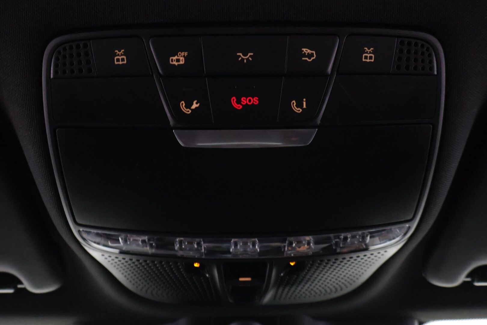 Mercedes-Benz C 43 AMG 2017 4Matic A *Burmester / HUD / Performance penkit / Distronic+ / BLIS / Keyless / AMG Ride Control* - *Näyttävällä kokonaisuudella oleva C450 AMG / KW Alusta / Palladium Silver* - HULLUT BLACKWEEK JATKOT - KORKOTARJOUS 2,49%