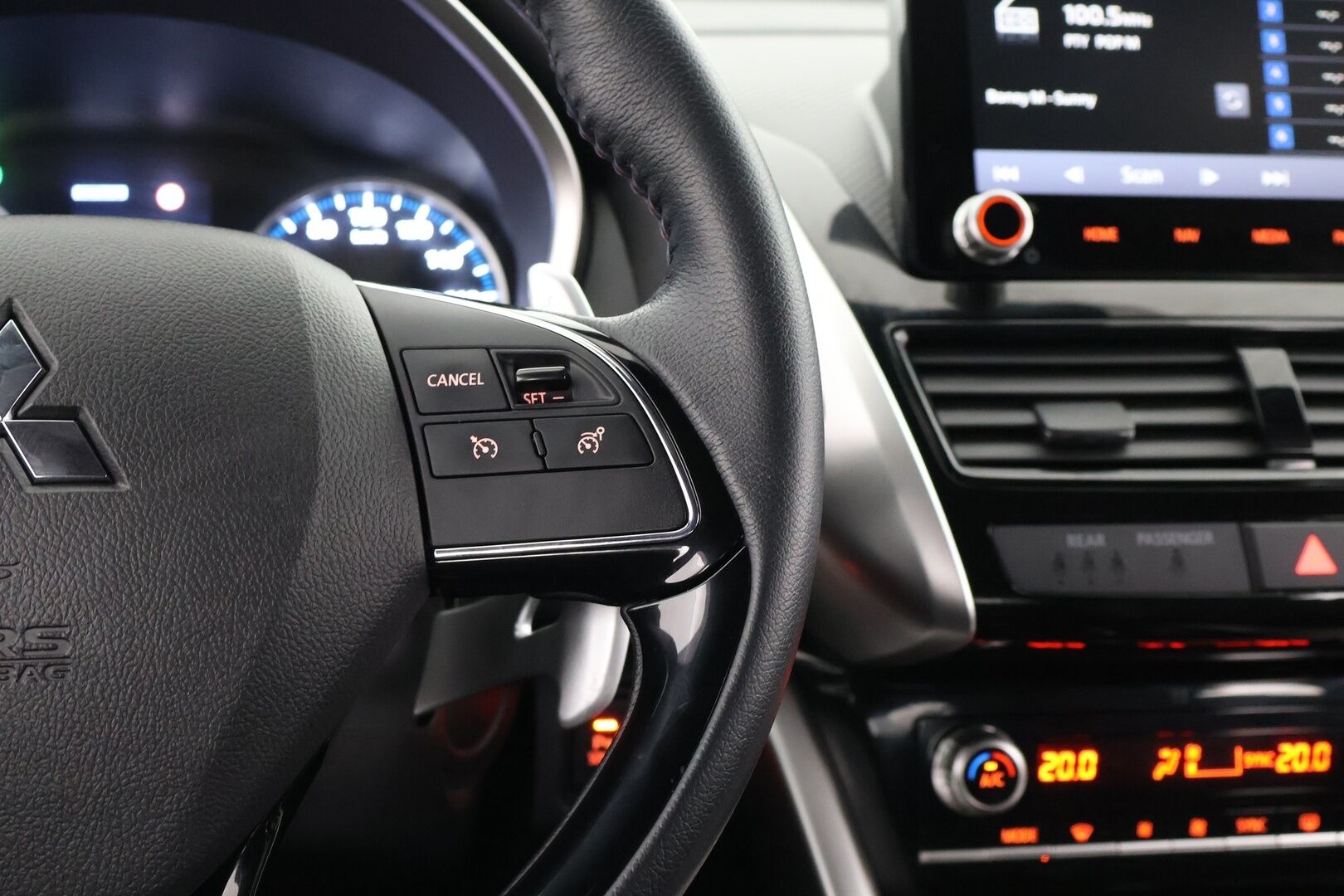 Mitsubishi ECLIPSE CROSS 2022 2.4 PHEV Intense Navi 4WD - P-kamera / Vetokoukku / Vakkari / NAVI / Remote Climate