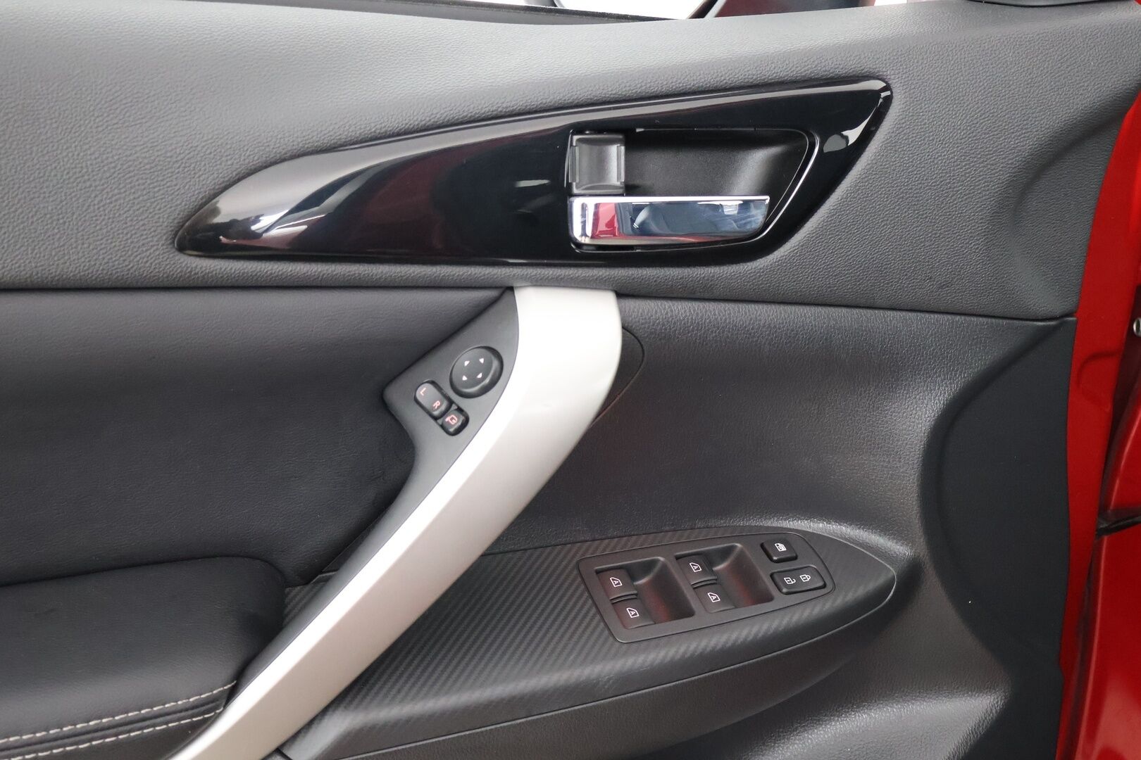Mitsubishi ECLIPSE CROSS 2022 2.4 PHEV Intense Navi 4WD - P-kamera / Vetokoukku / Vakkari / NAVI / Remote Climate