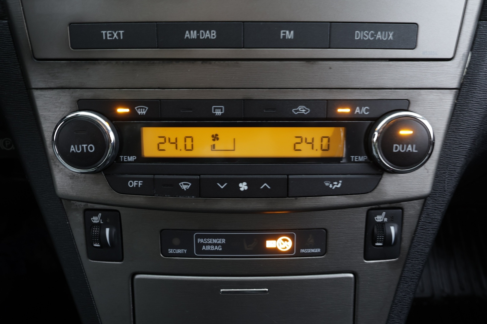 Toyota Avensis 2011 1,8 Valvematic Sol Edition Wagon * Suomi-auto / Vakkari / Koukku / Aut.Ilmastointi / Lohkolämmitin / P.tutka - Kahdet renkaat - Osta nyt, maksa vasta ensi vuonna