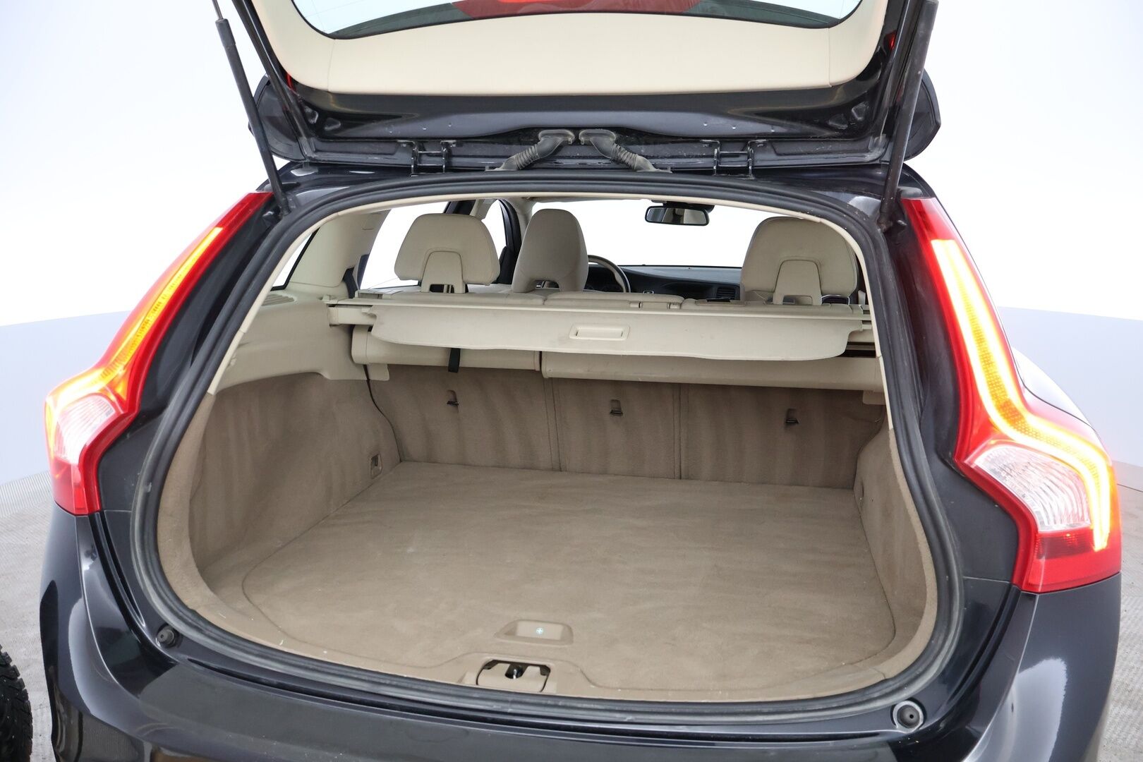 Volvo V60 2010 D3 Momentum Business