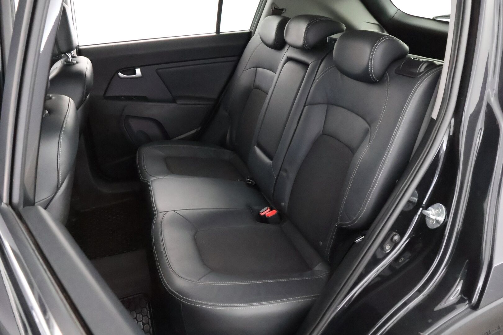 Kia Sportage 2011 2,0 AWD EX - Suomiauto / Vakkari / Puolinahkasisusta / Lohko & Sisäpistoke / Vetokoukku / Juuri tullut Tampereelle!