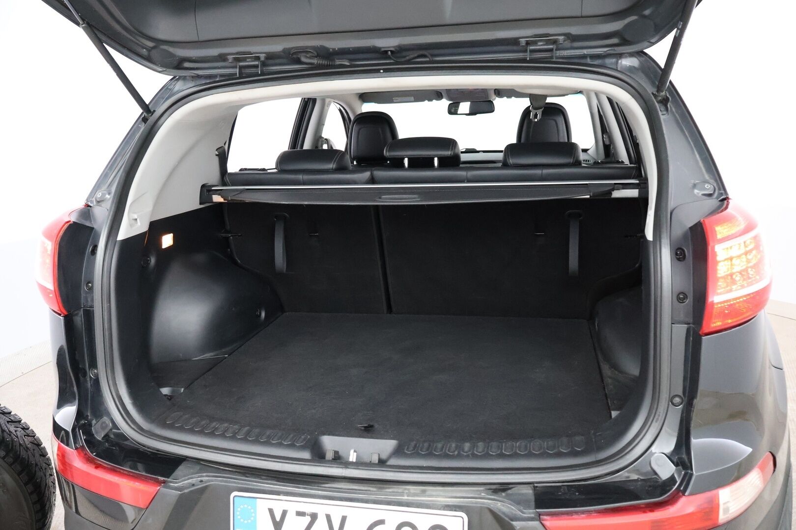 Kia Sportage 2011 2,0 AWD EX - Suomiauto / Vakkari / Puolinahkasisusta / Lohko & Sisäpistoke / Vetokoukku / Juuri tullut Tampereelle!