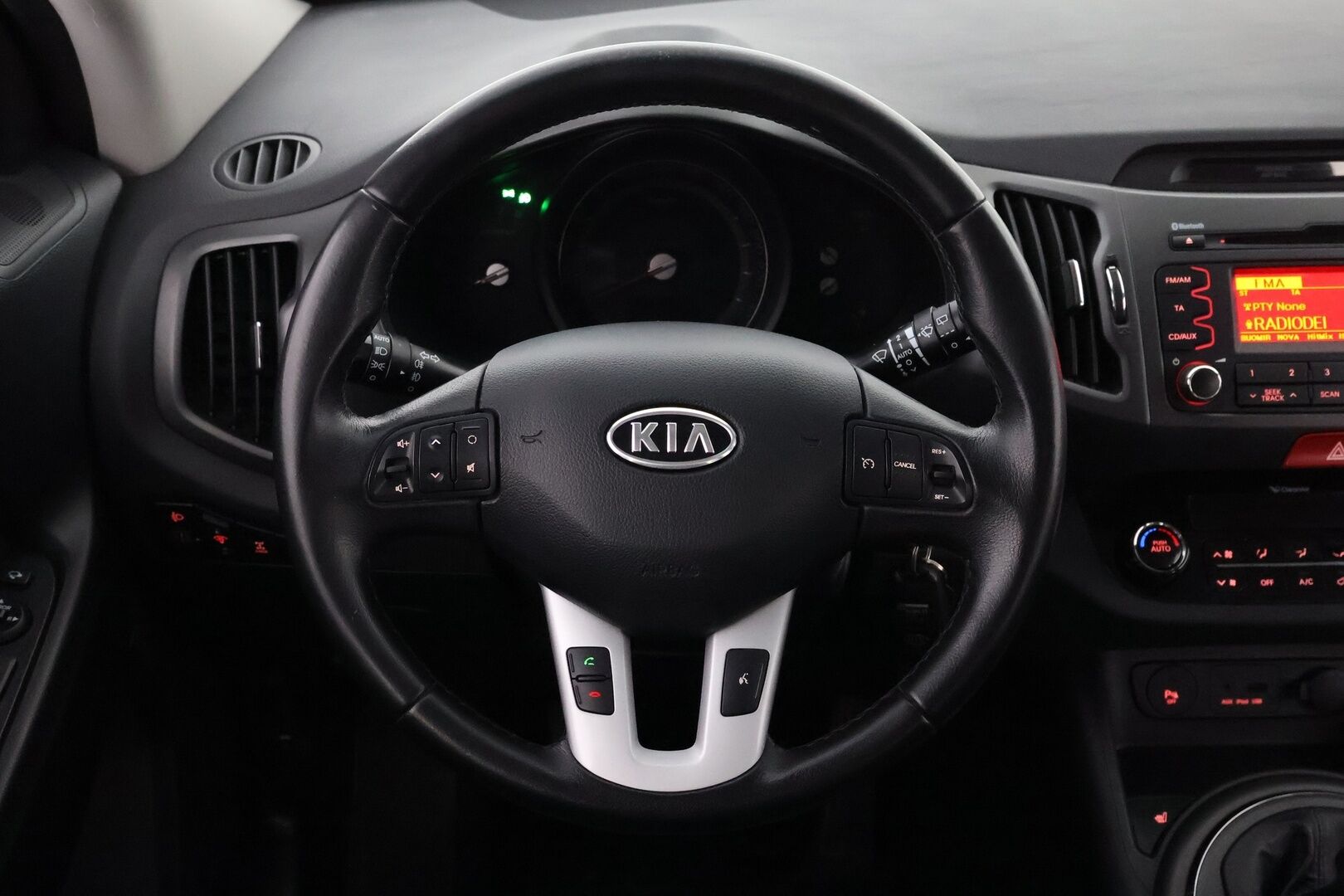 Kia Sportage 2011 2,0 AWD EX - Suomiauto / Vakkari / Puolinahkasisusta / Lohko & Sisäpistoke / Vetokoukku / Juuri tullut Tampereelle!
