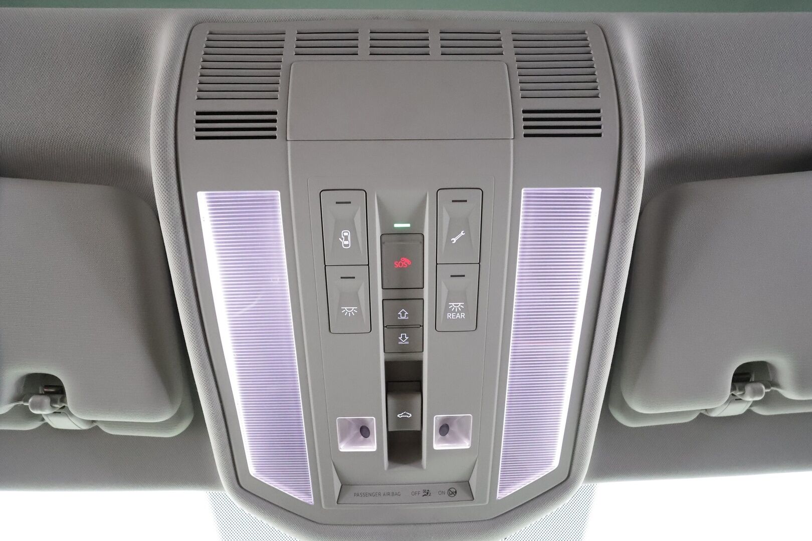 Volkswagen Touareg 2021 3,0 V6 eHybrid 280kW 4MOTION Tiptronic * ACC / 360° / HUD / Panorama / IQ.Light / Muistipenkki / Nahat * - Kahdet renkaat aluvanteilla