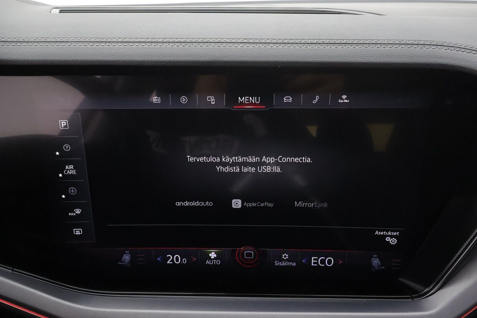 Volkswagen Touareg 2021 3,0 V6 eHybrid 280kW 4MOTION Tiptronic * ACC / 360° / HUD / Panorama / IQ.Light / Muistipenkki / Nahat * - Kahdet renkaat aluvanteilla