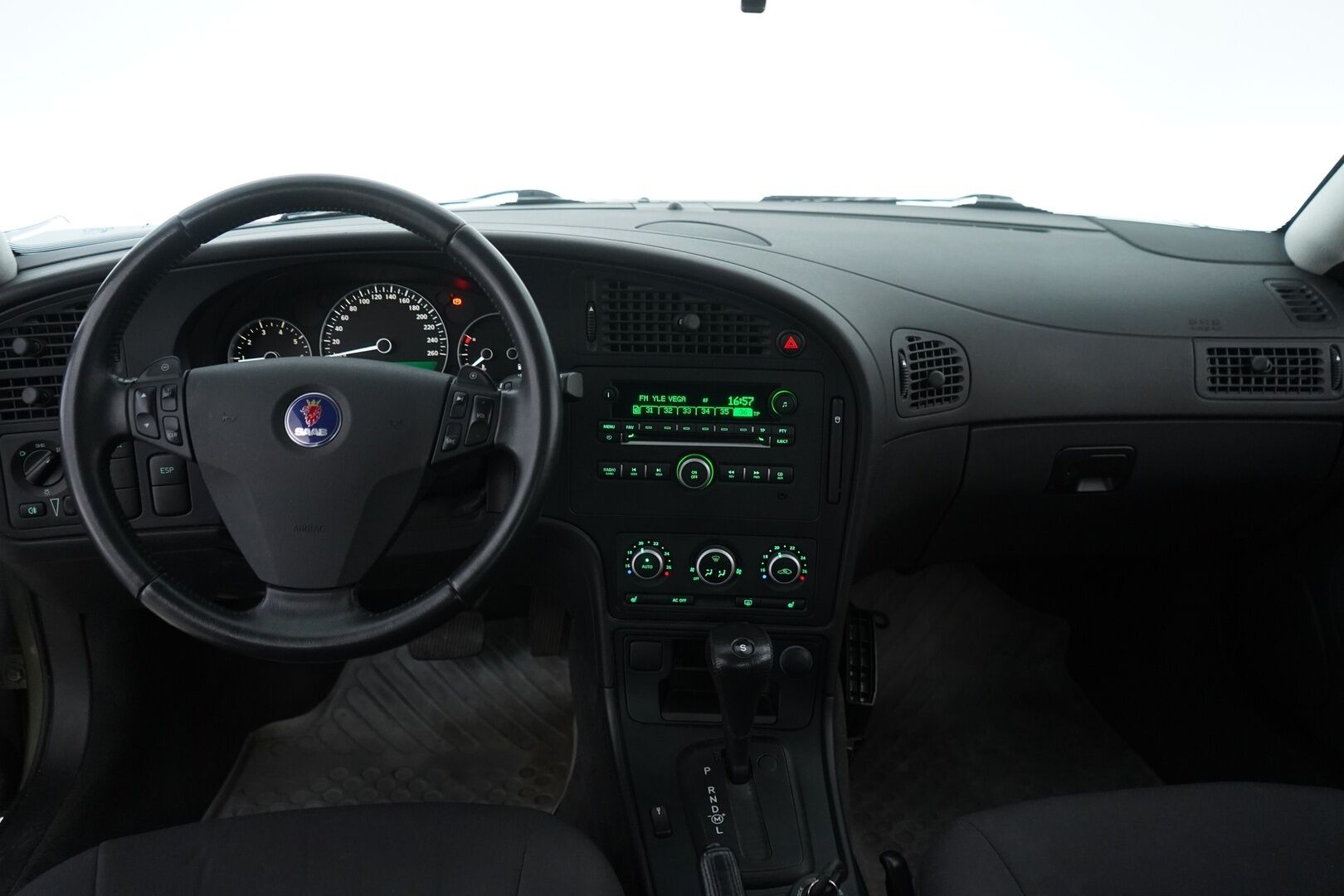 Saab 9-5 2006 - YritysOutlet - Myydään vain yrityksille - – Tämä auto myydään YritysOutlet -valikoimasta vain yritykselle