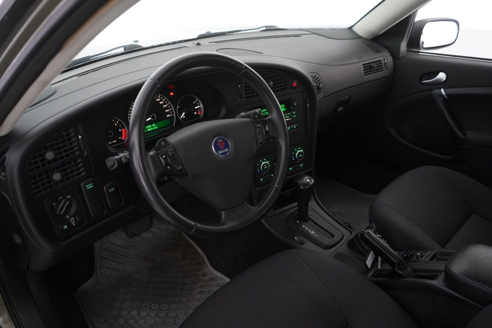 Saab 9-5 2006 - YritysOutlet - Myydään vain yrityksille - – Tämä auto myydään YritysOutlet -valikoimasta vain yritykselle