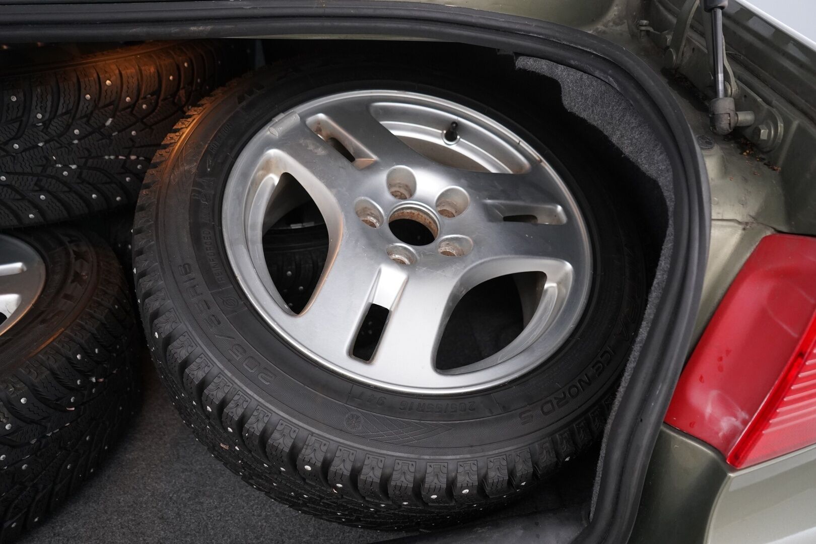 Saab 9-5 2006 - YritysOutlet - Myydään vain yrityksille - – Tämä auto myydään YritysOutlet -valikoimasta vain yritykselle