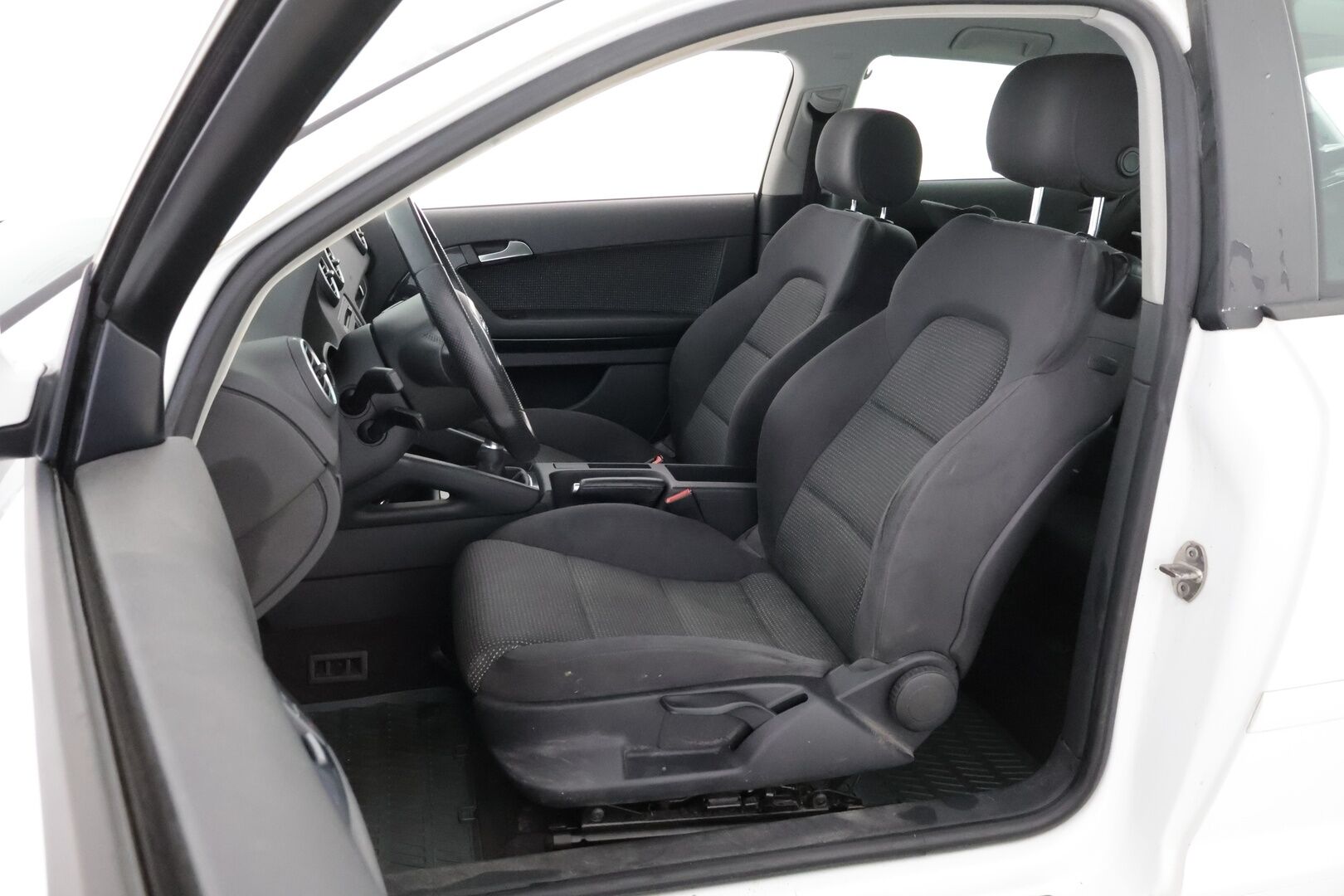 Audi A3 2008 Compact Coupe Ambition 1,4 TFSI 92 kW Business - YritysOutlet - Myydään vain yrityksille - – Tämä auto myydään YritysOutlet -valikoimasta vain yritykselle