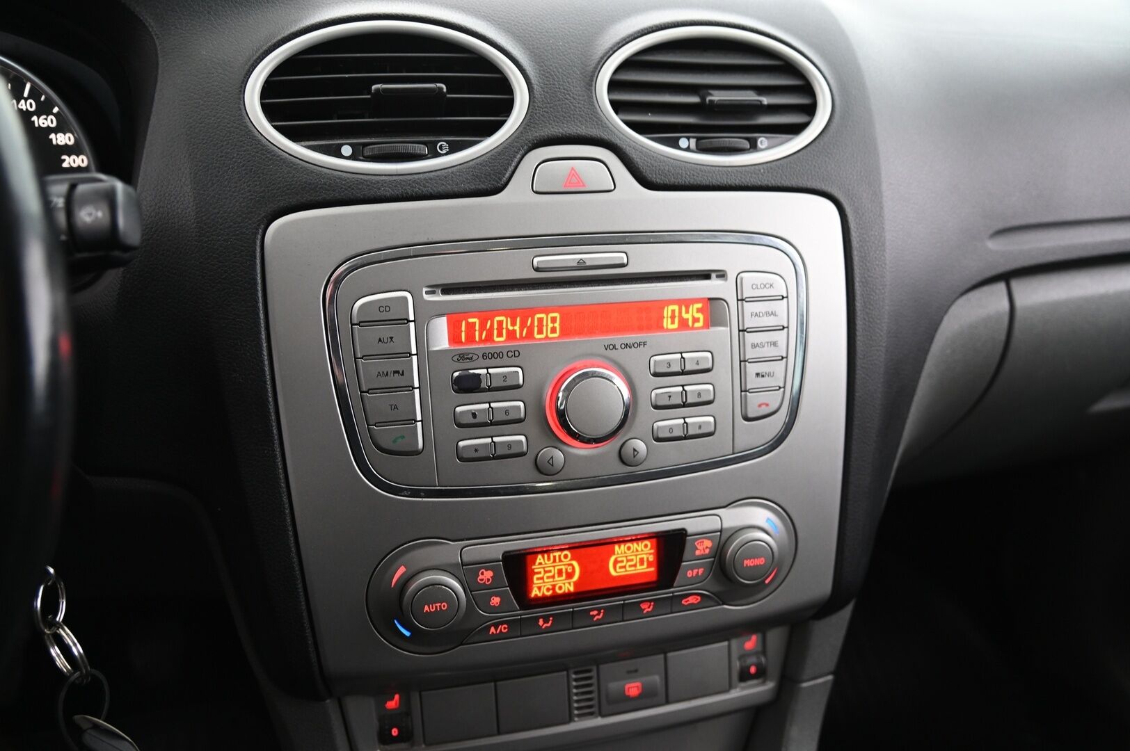Ford Focus 2008 1,6 TDCi 90hv Trend M5 Wagon *Myydään Huutokaupat.com* - *LEIMA 05/26 / 2x Renkaat / Koukku*