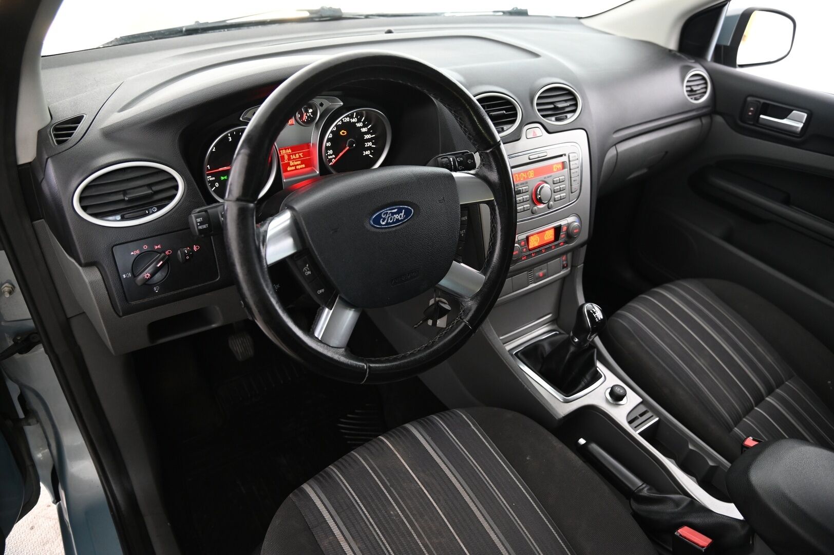 Ford Focus 2008 1,6 TDCi 90hv Trend M5 Wagon *Myydään Huutokaupat.com* - *LEIMA 05/26 / 2x Renkaat / Koukku*
