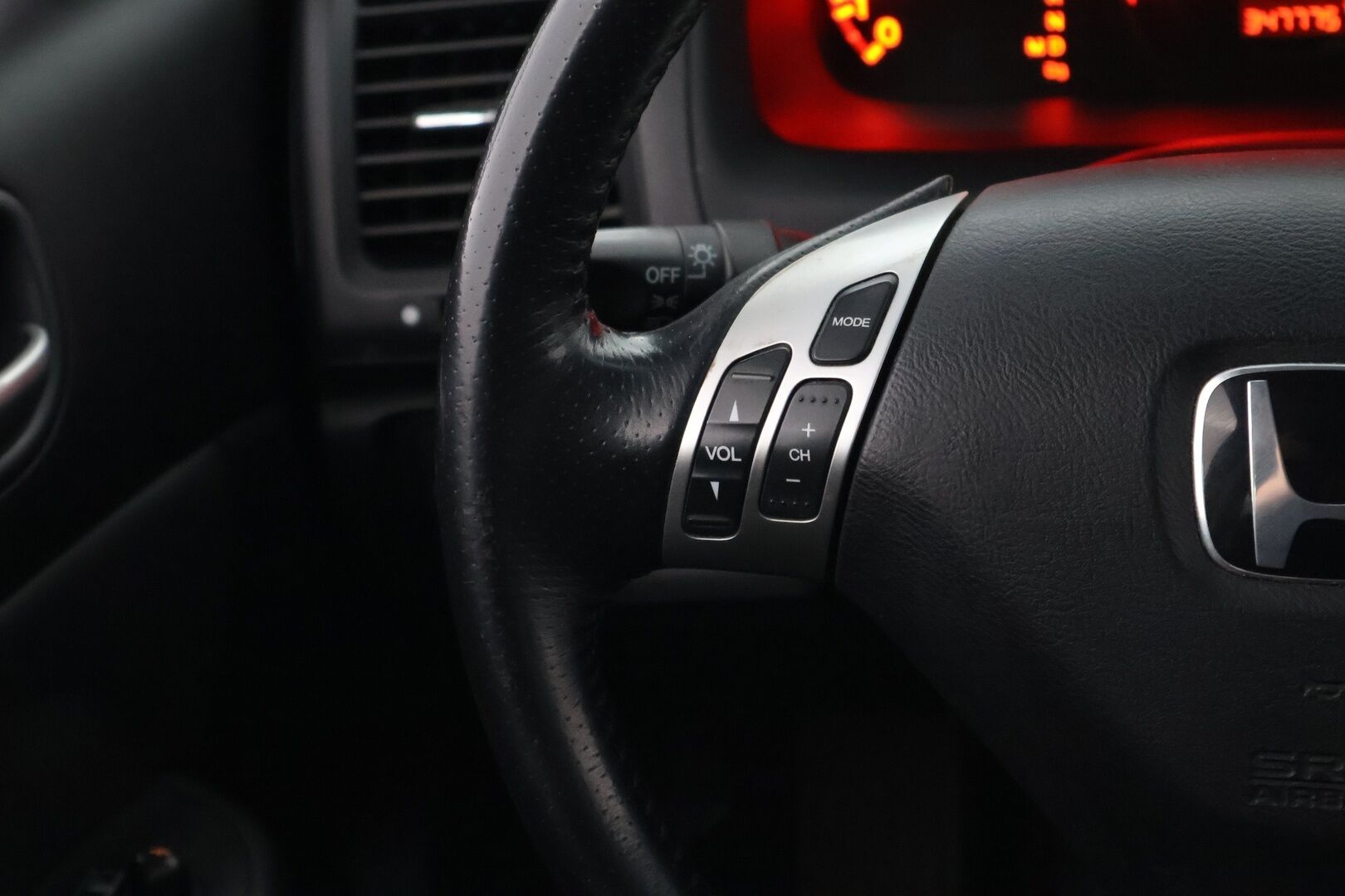 Honda Accord 2005 MYYDÄÄN HUUTOKAUPAT.COM! *Juuri Katsastettu / Hyvät varusteet!*