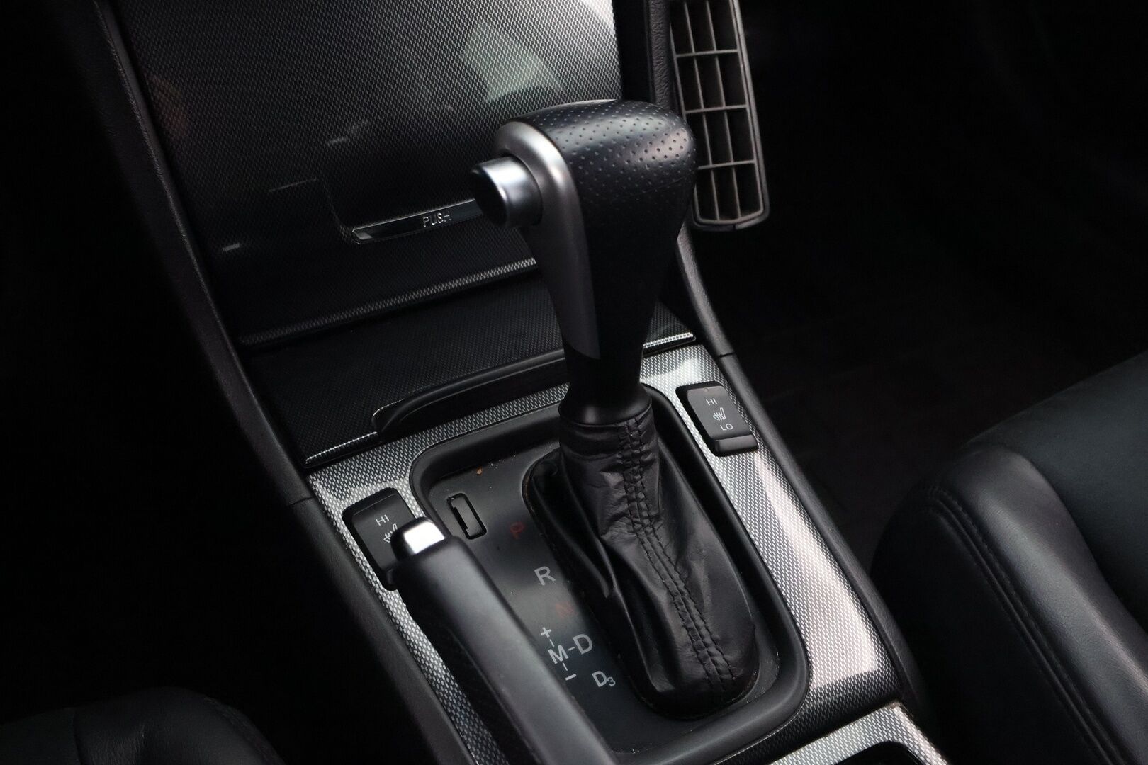 Honda Accord 2005 MYYDÄÄN HUUTOKAUPAT.COM! *Juuri Katsastettu / Hyvät varusteet!*