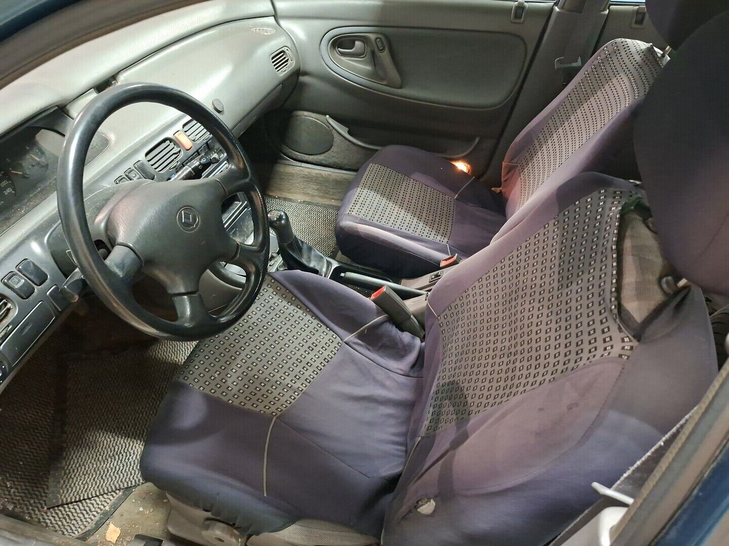 Mazda 626 1992 4D HATCHBACK 626-1.8I-GE14A/261 *YritysOutlet - Myydään vain yrityksille* - Tämä auto myydään YritysOutlet -valikoimasta vain yritykselle